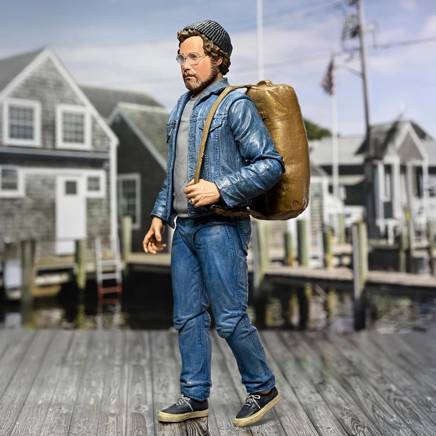 JAWS - 7” SCALE ACTION FIGURE - ULTIMATE MATT HOOPER (AMITY ARRIVAL) 50TH ANNIVERSARY FIGURE