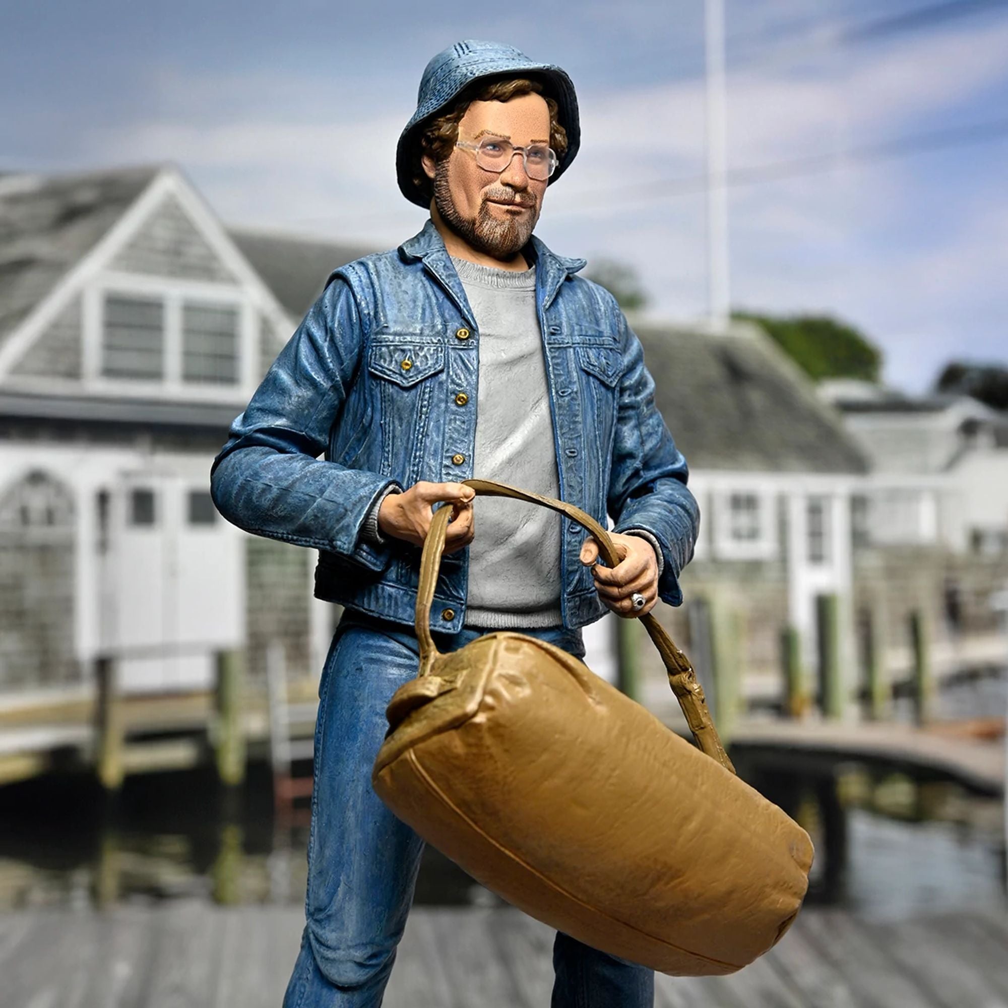 JAWS - 7” SCALE ACTION FIGURE - ULTIMATE MATT HOOPER (AMITY ARRIVAL) 50TH ANNIVERSARY FIGURE