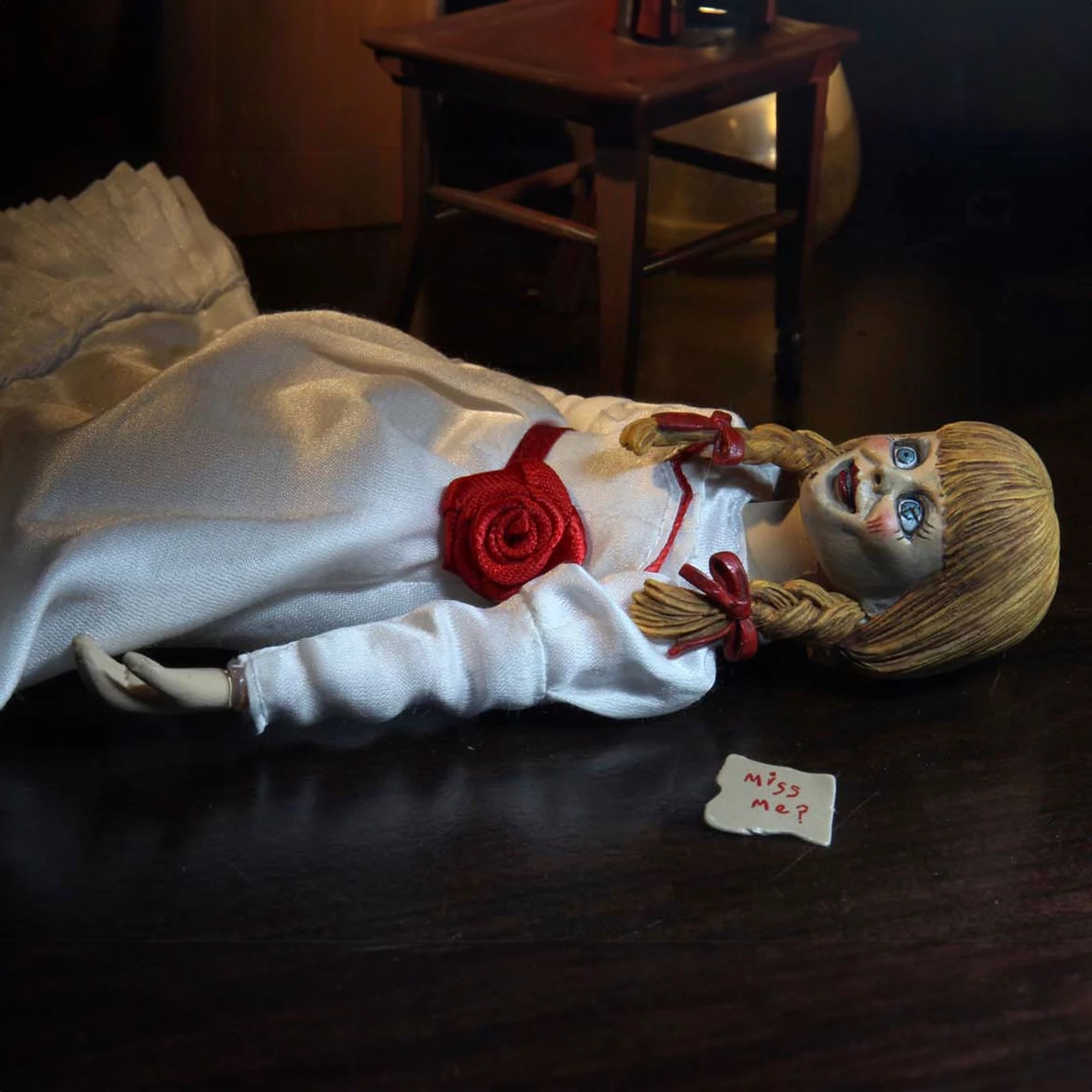 THE CONJURING UNIVERSE – 8” CLOTHED FIGURE – ANNABELLE