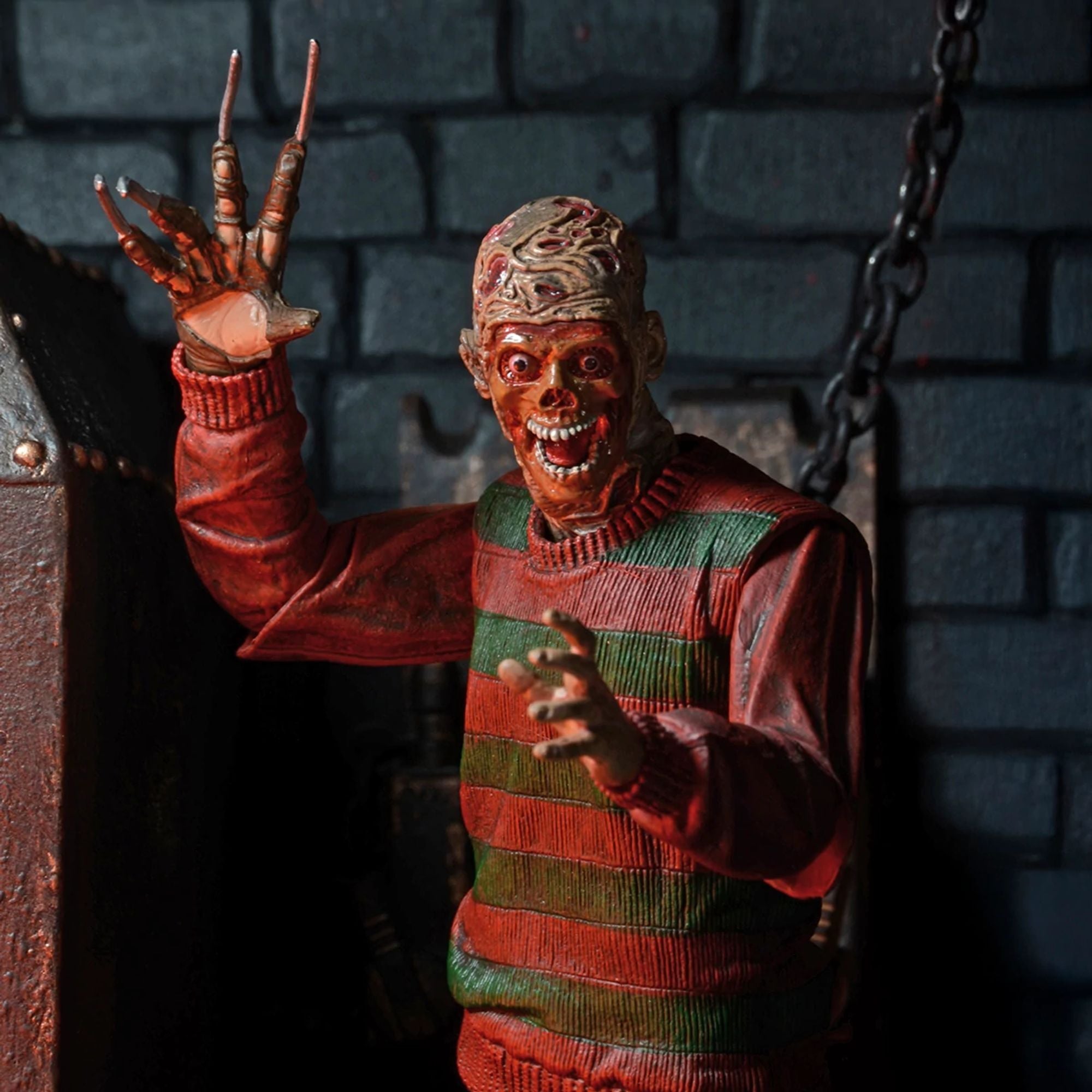 NIGHTMARE ON ELM ST 30TH ANNIVERSARY - 7" ACTION FIGURE - ULTIMATE FREDDY