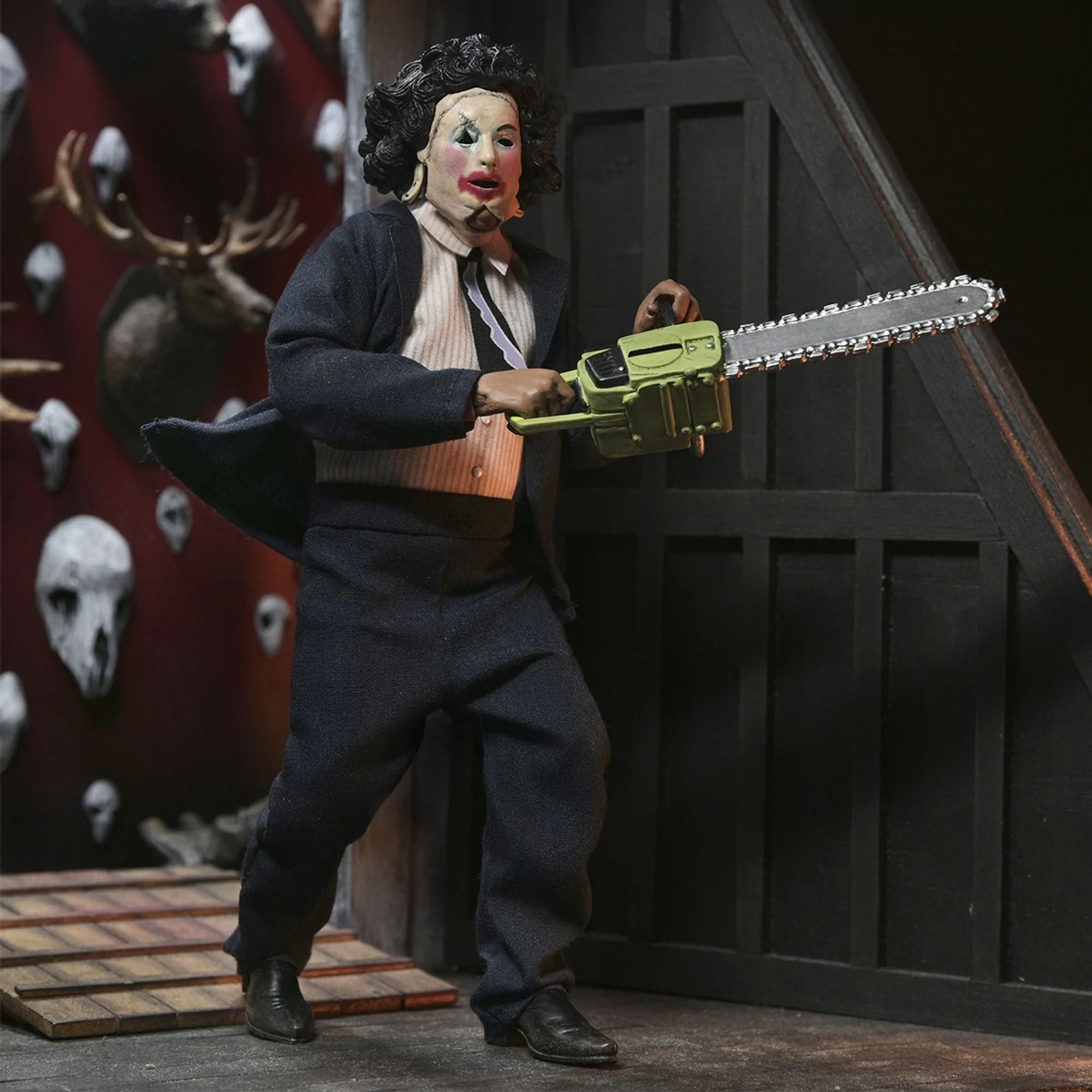 TEXAS CHAINSAW MASSACRE - 8” CLOTHED FIGURE - LEATHERFACE WITH