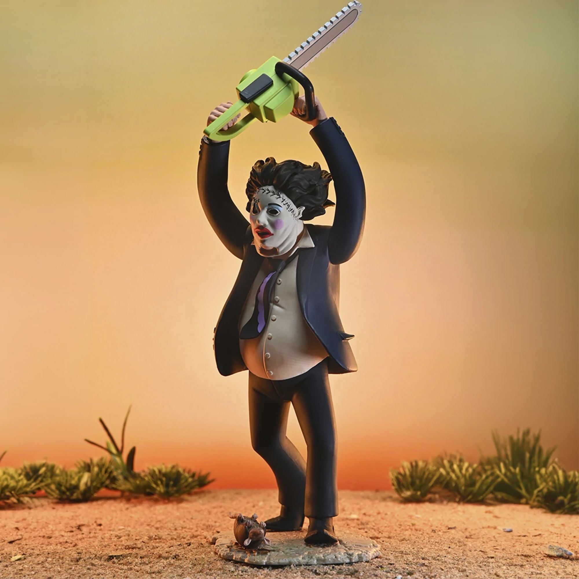 TEXAS CHAINSAW MASSACRE - 6" SCALE ACTION FIGURE - TOONY TERRORS PRETTY WOMAN LEATHERFACE