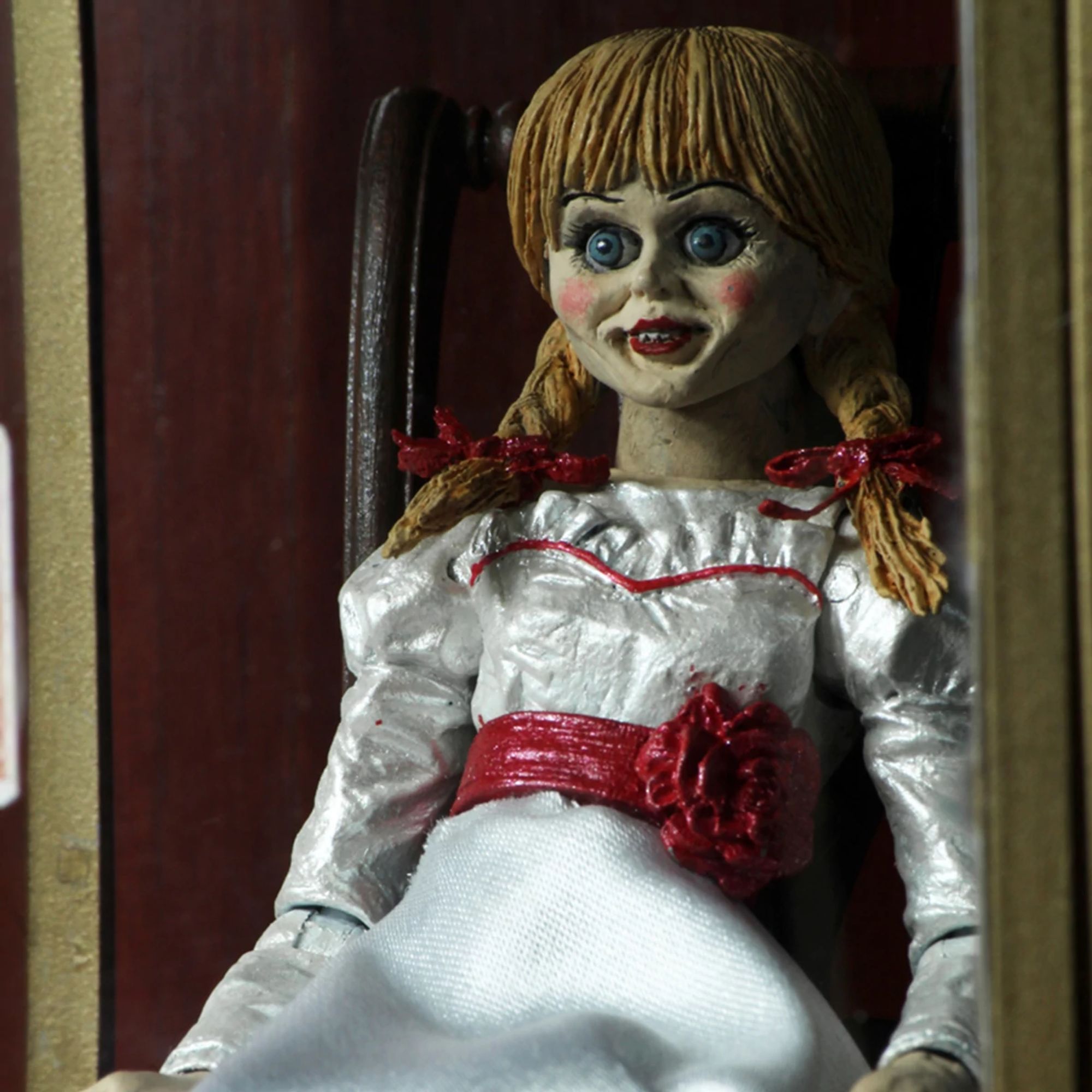 THE CONJURING UNIVERSE - 7” SCALE ACTION FIGURE - ULTIMATE ANNABELLE