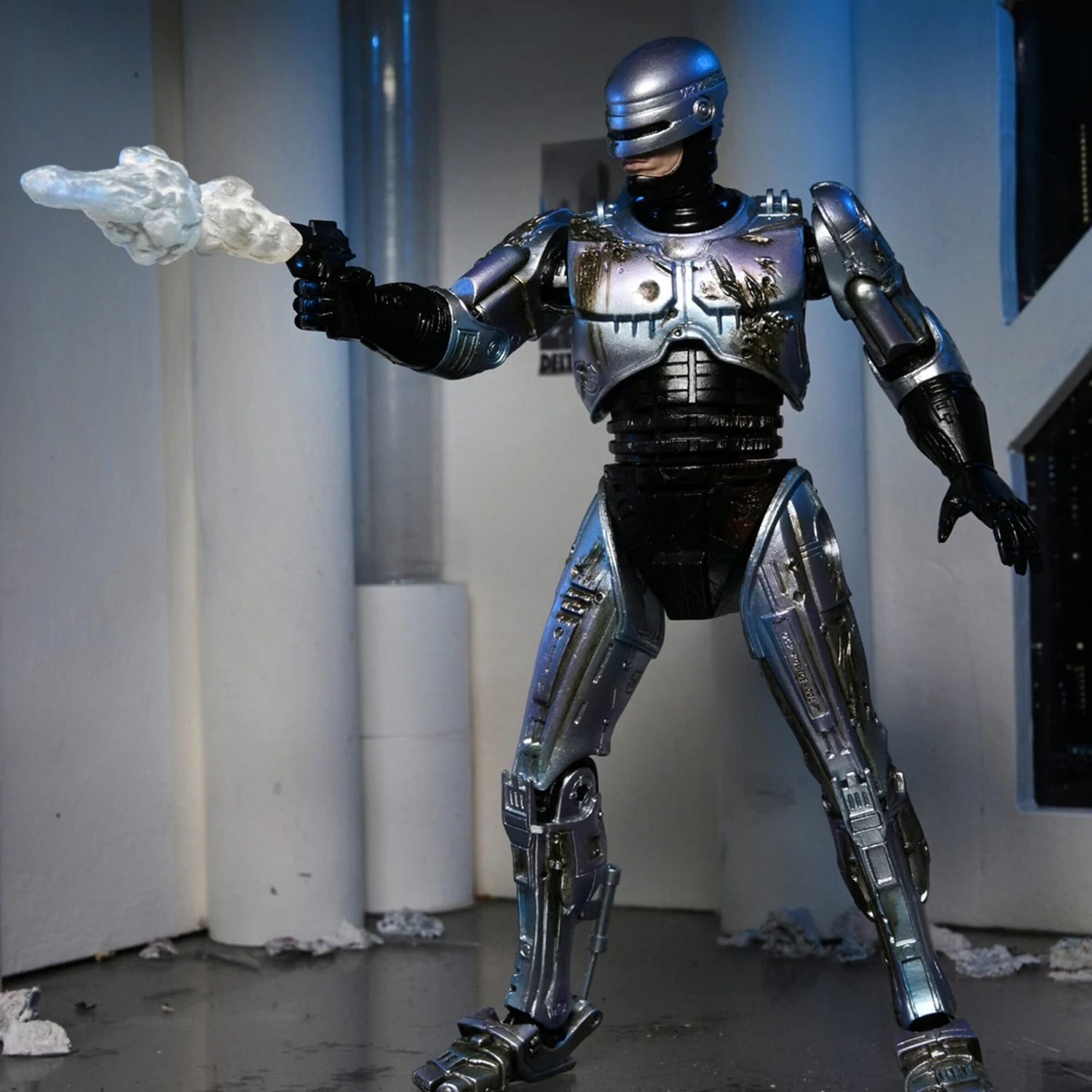 ROBOCOP – 7” SCALE ACTION FIGURES – ULTIMATE BATTLE-DAMAGED ROBOCOP W/CHAIR