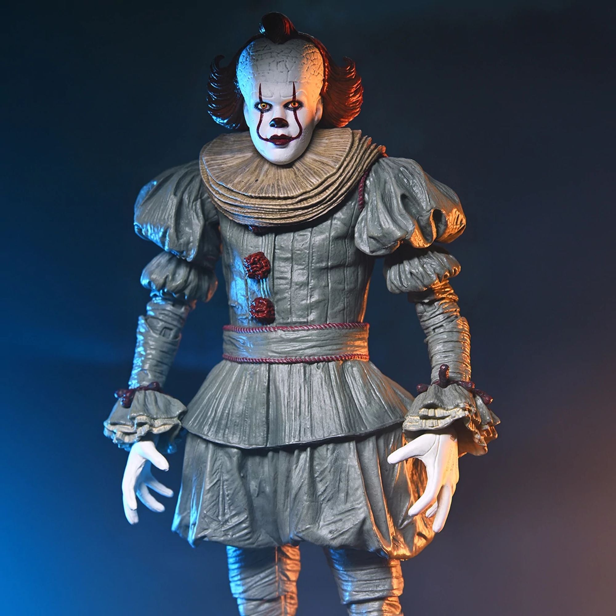 WELCOME TO DERRY - 7" SCALE ACTION FIGURE - ULTIMATE PENNYWISE