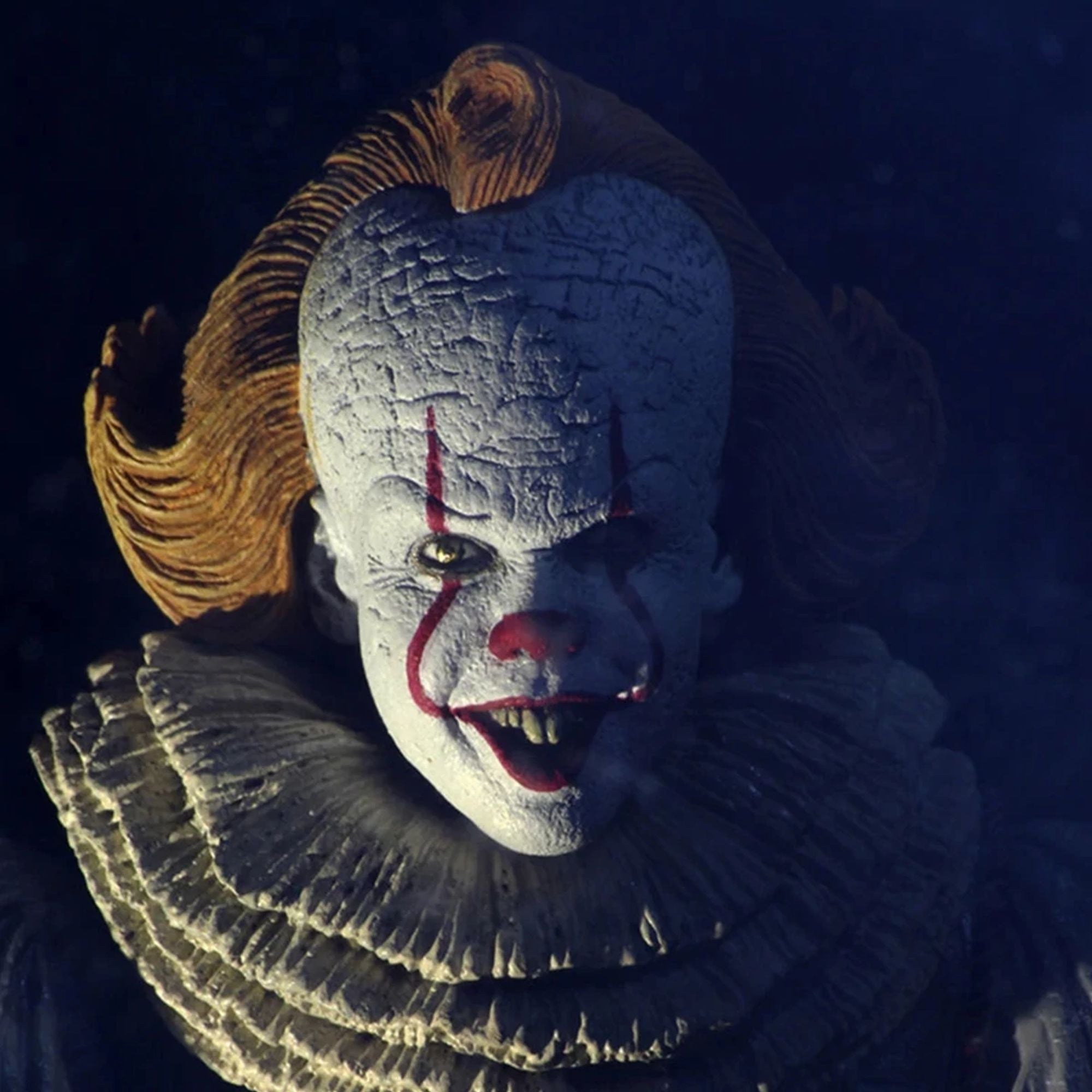 IT CHAPTER 2 - 7" SCALE ACTION FIGURE - ULTIMATE PENNYWISE (2019 MOVIE)