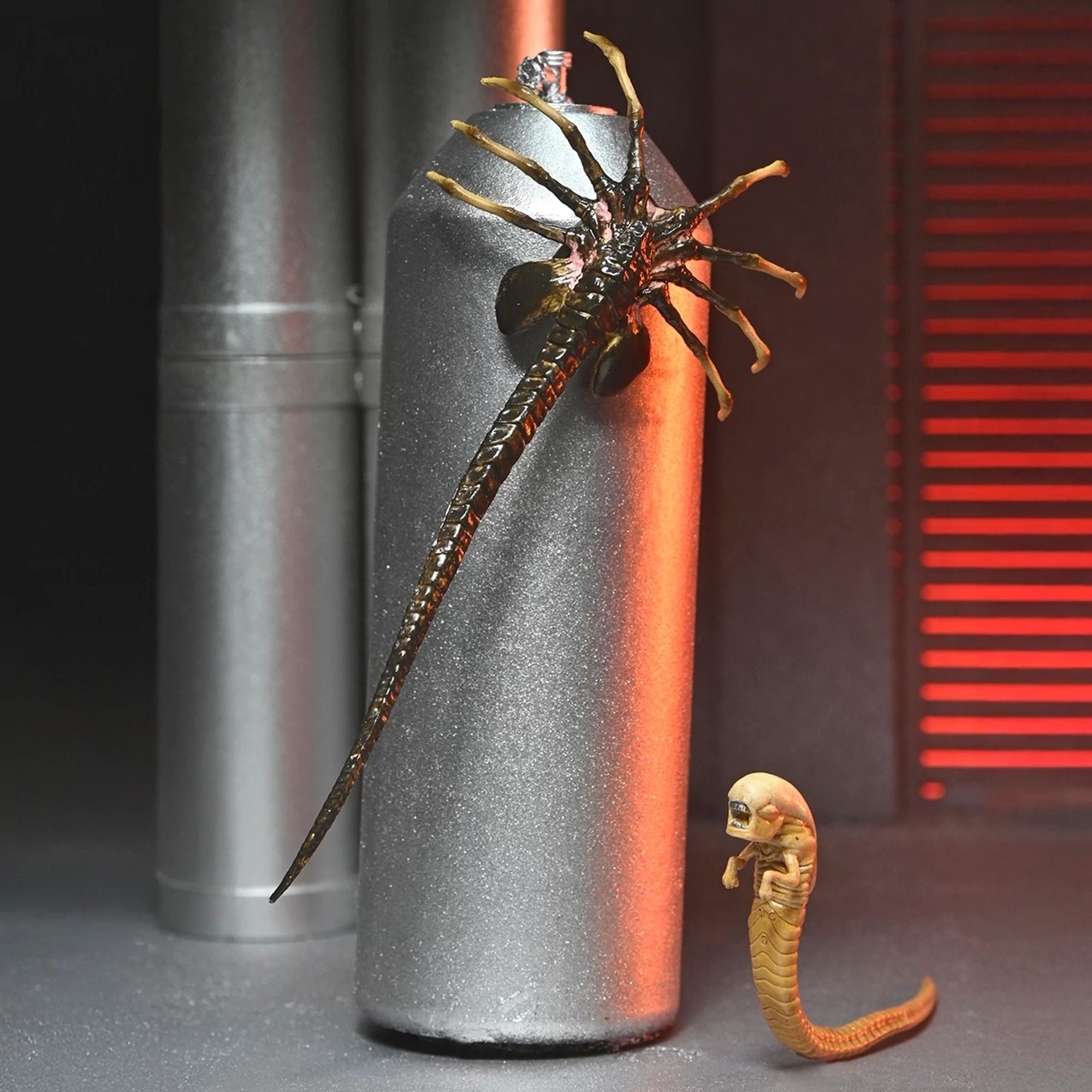 ALIEN: ROMULUS- 7" SCALE ACTION FIGURE - ULTIMATE XENOMORPH XX121