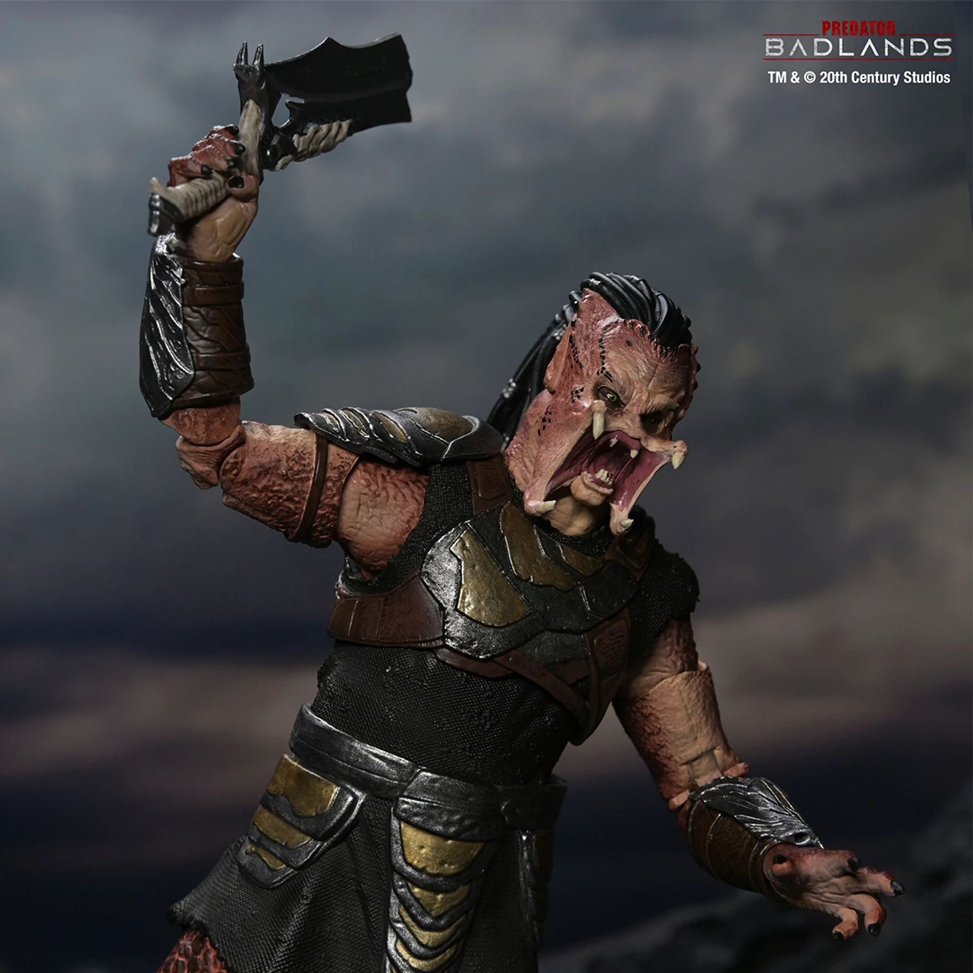 PREDATOR BADLANDS - 7" SCALE ACTION FIGURE - ULTIMATE DEK (TRAINING ARMOR)