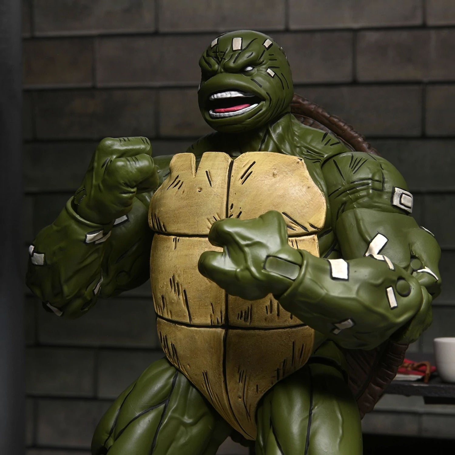 Teenage Mutant Ninja Turtles (The Last Ronin) - 7" Scale Action Figure - Battle Damaged Ronin