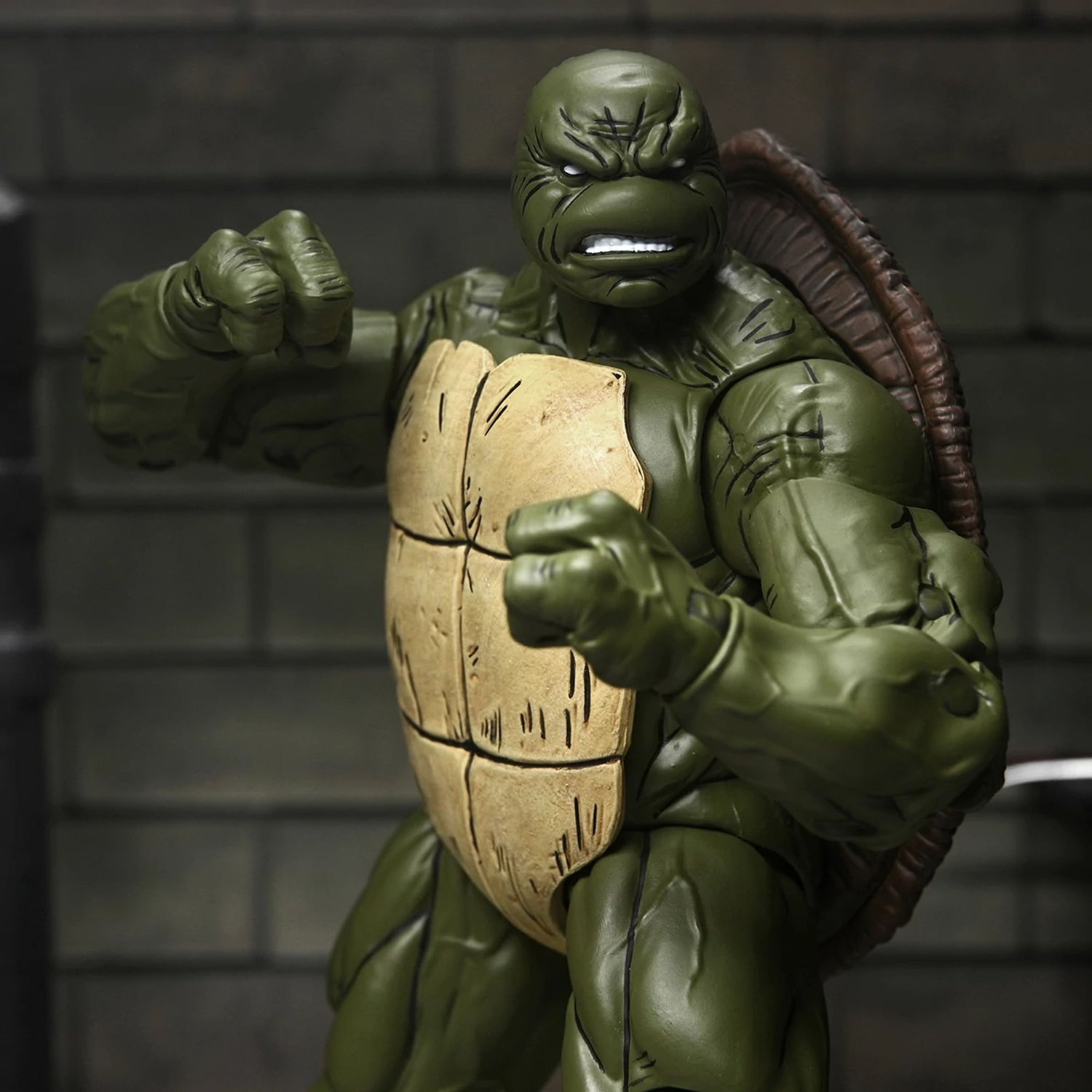 Teenage Mutant Ninja Turtles (The Last Ronin) - 7" Scale Action Figure - Battle Damaged Ronin