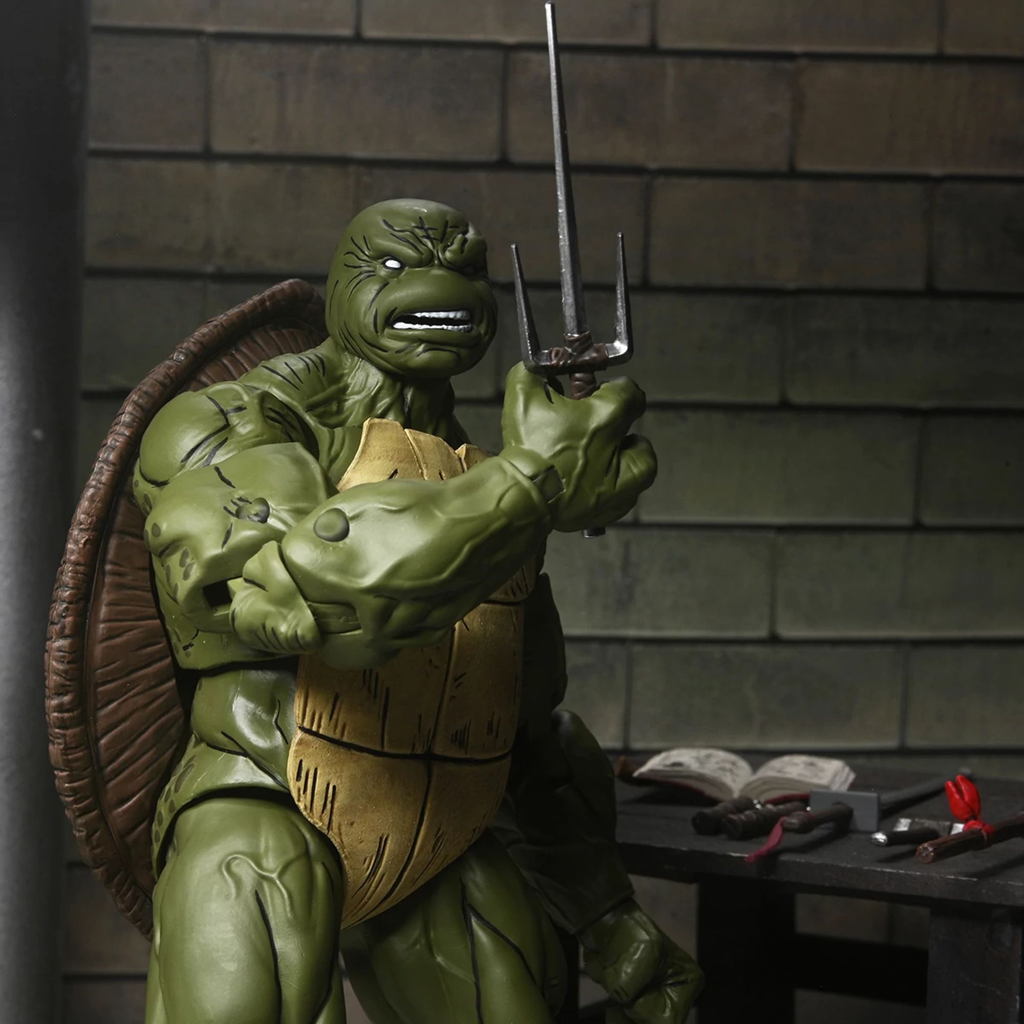 Teenage Mutant Ninja Turtles (The Last Ronin) - 7" Scale Action Figure - Battle Damaged Ronin