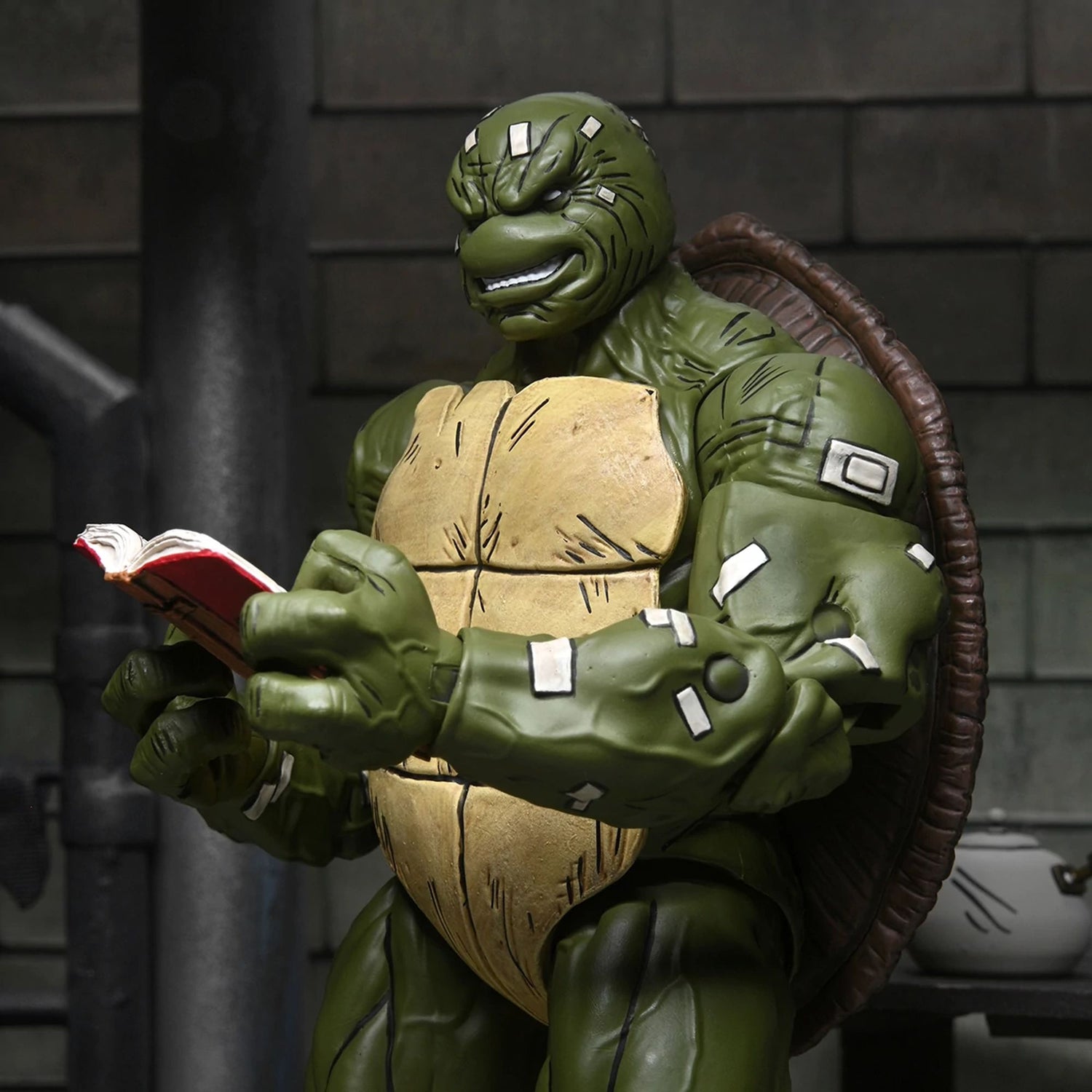 Teenage Mutant Ninja Turtles (The Last Ronin) - 7" Scale Action Figure - Battle Damaged Ronin