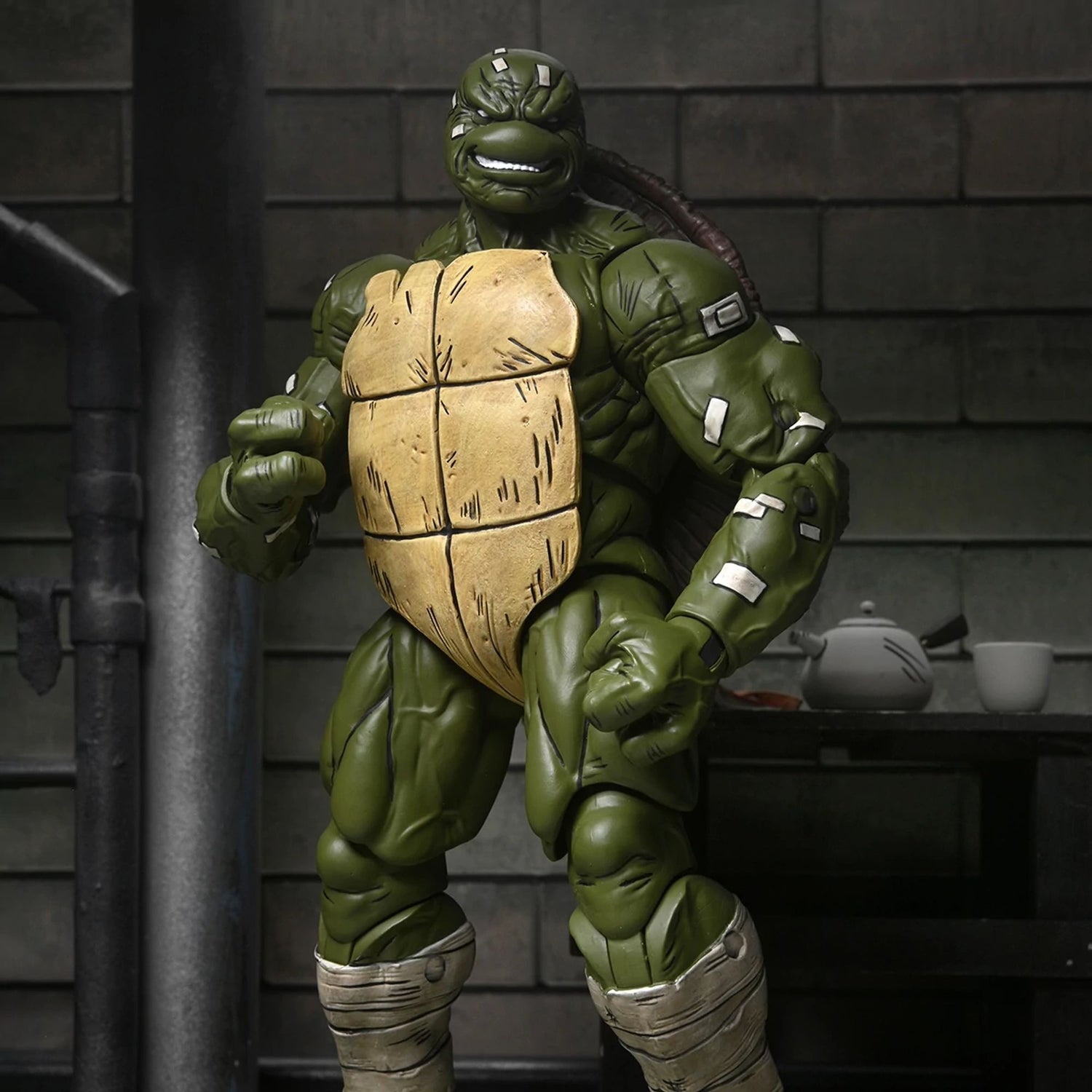 Teenage Mutant Ninja Turtles (The Last Ronin) - 7" Scale Action Figure - Battle Damaged Ronin