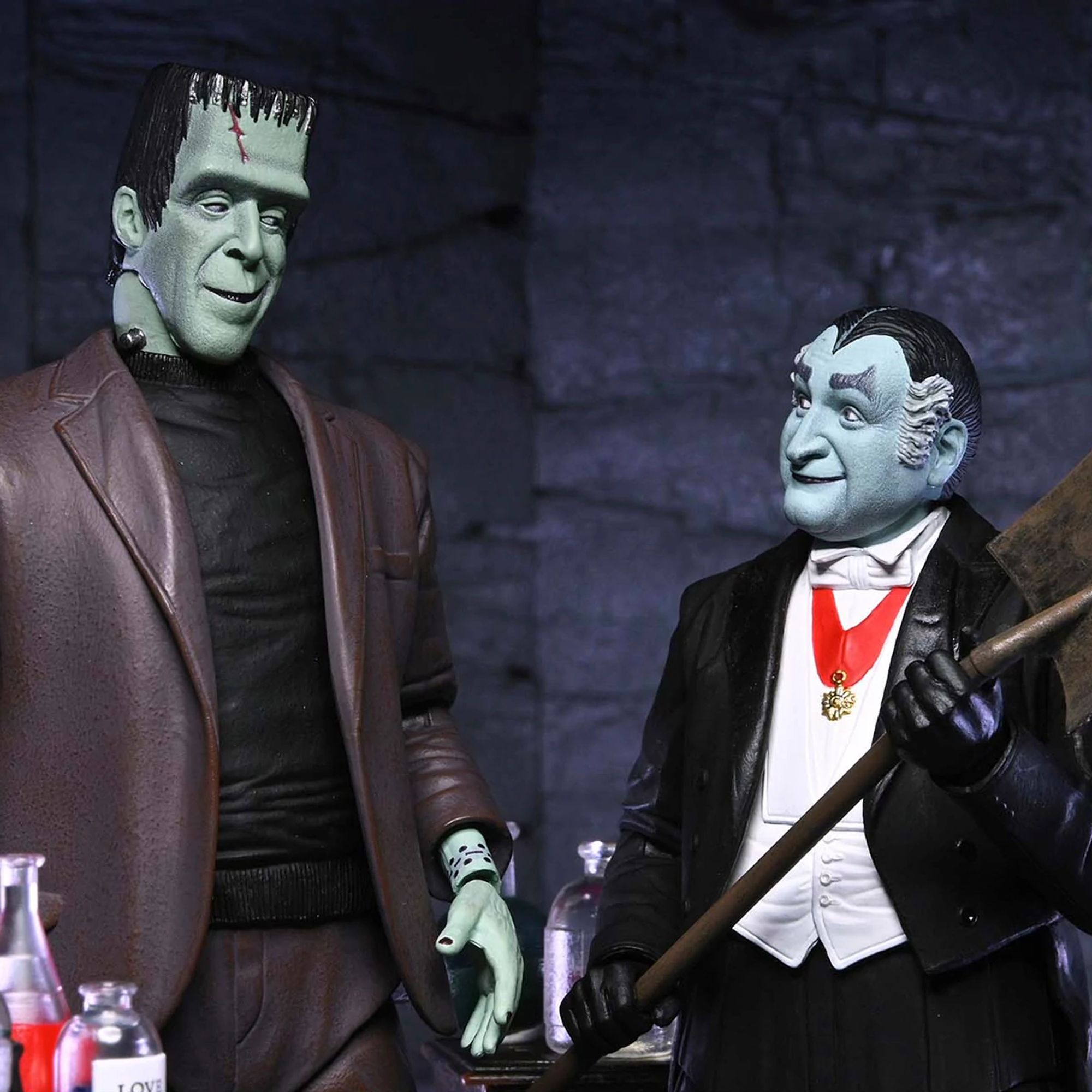 THE MUNSTERS (TV SERIES) - 7” SCALE ACTION FIGURE - ULTIMATE GRANDPA MUNSTER