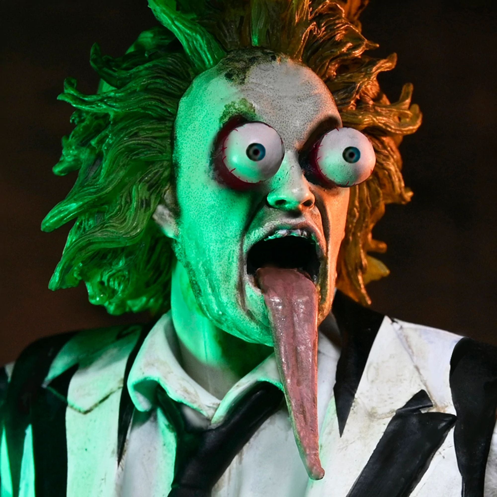 BEETLEJUICE BEETLEJUICE - 7" SCALE ACTION FIGURE - ULTIMATE "STRIPED SUIT" BEETLEJUICE