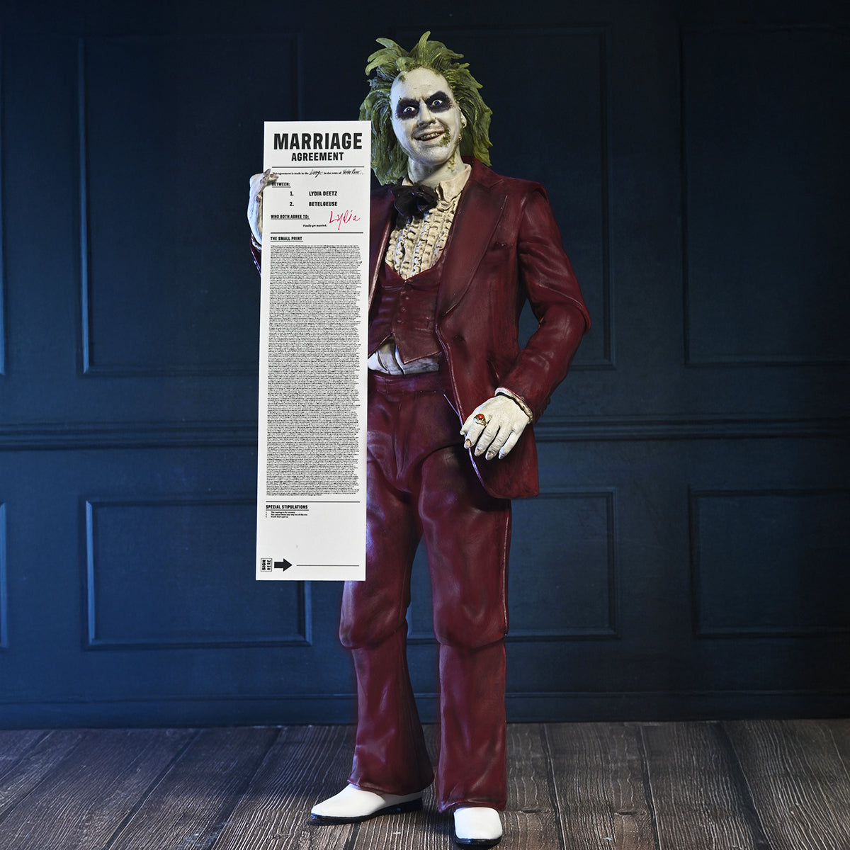 BEETLEJUICE BEETLEJUICE - 7" SCALE ACTION FIGURE - ULTIMATE "RED TUXEDO" BEETLEJUICE