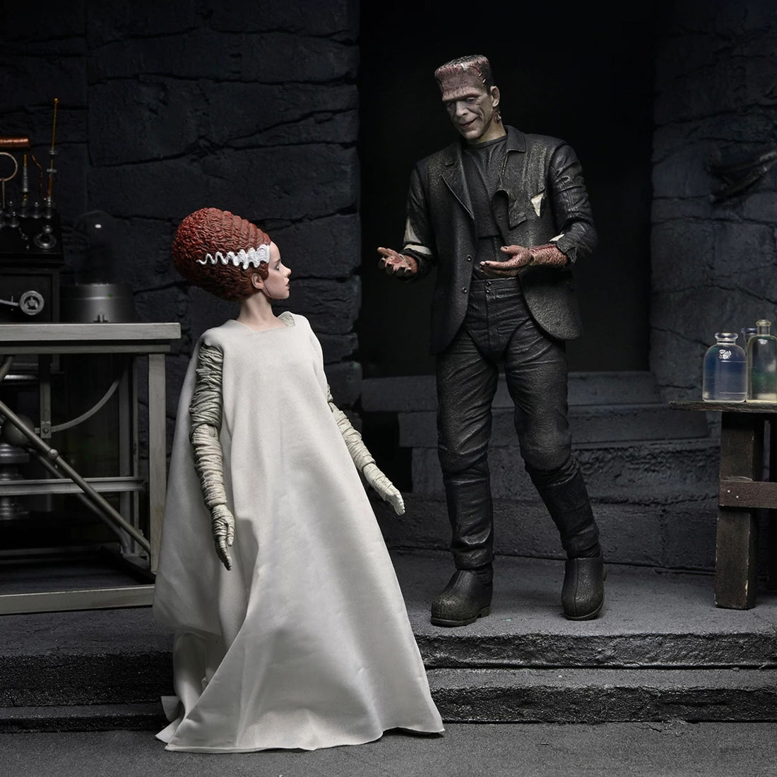 UNIVERSAL MONSTERS - 7” SCALE ACTION FIGURE - BRIDE OF FRANKENSTEIN 90TH ANNIVERSARY THE MONSTER &amp; HIS MATE 2 PACK