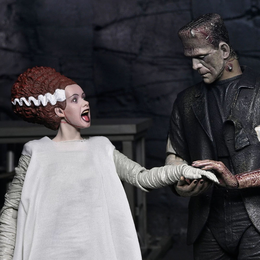 UNIVERSAL MONSTERS - 7” SCALE ACTION FIGURE - BRIDE OF FRANKENSTEIN 90TH ANNIVERSARY THE MONSTER &amp; HIS MATE 2 PACK