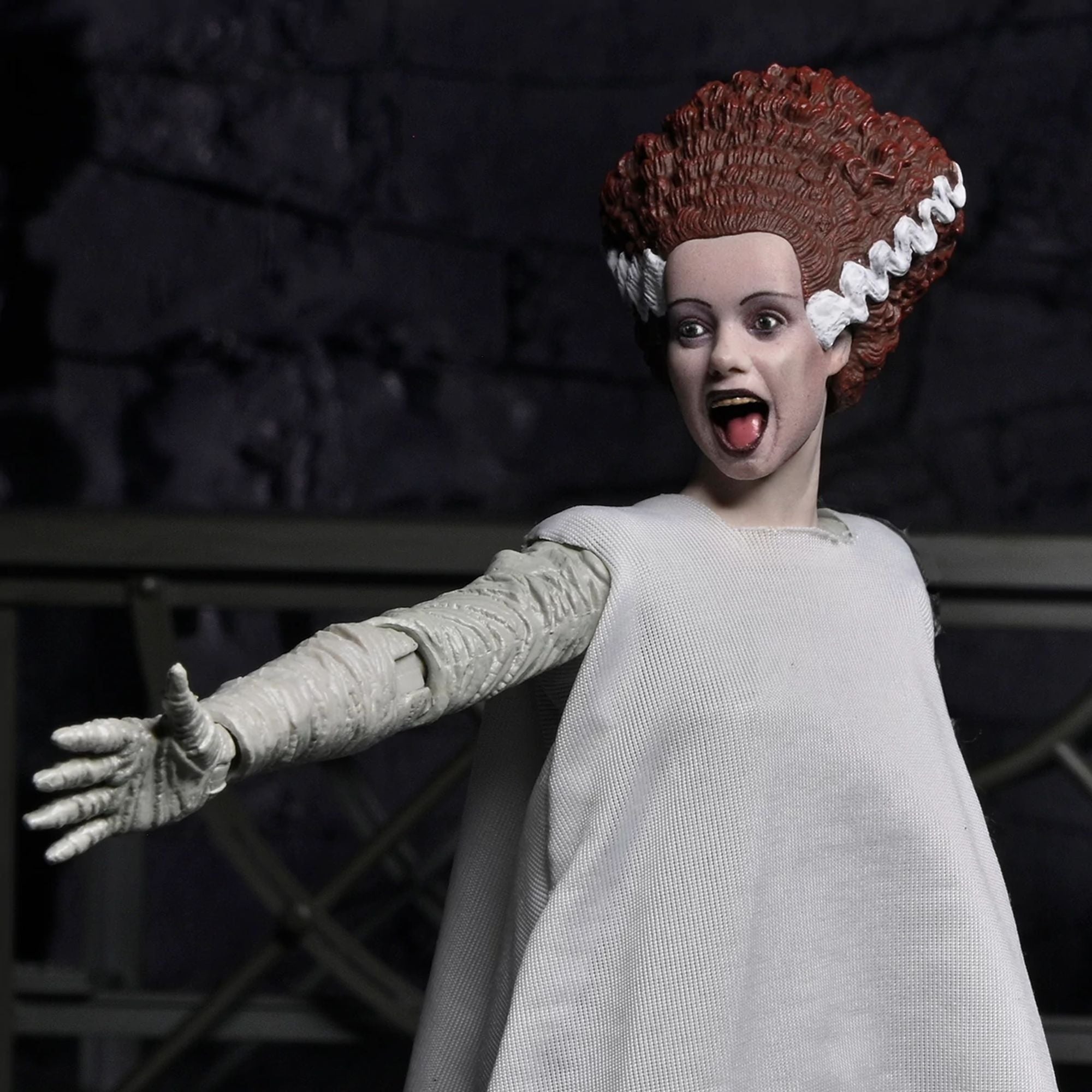 UNIVERSAL MONSTERS - 7” SCALE ACTION FIGURE - BRIDE OF FRANKENSTEIN 90TH ANNIVERSARY THE MONSTER &amp; HIS MATE 2 PACK
