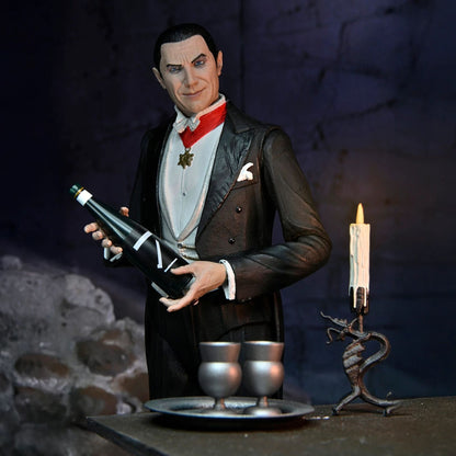 UNIVERSAL MONSTERS - 7&quot; ACTION FIG - ULTIMATE DRACULA (TRANSYLVANIA)