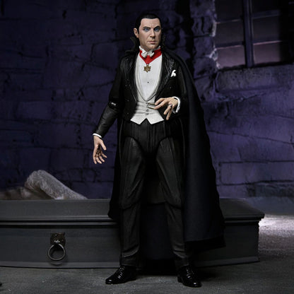 UNIVERSAL MONSTERS - 7&quot; ACTION FIG - ULTIMATE DRACULA (TRANSYLVANIA)