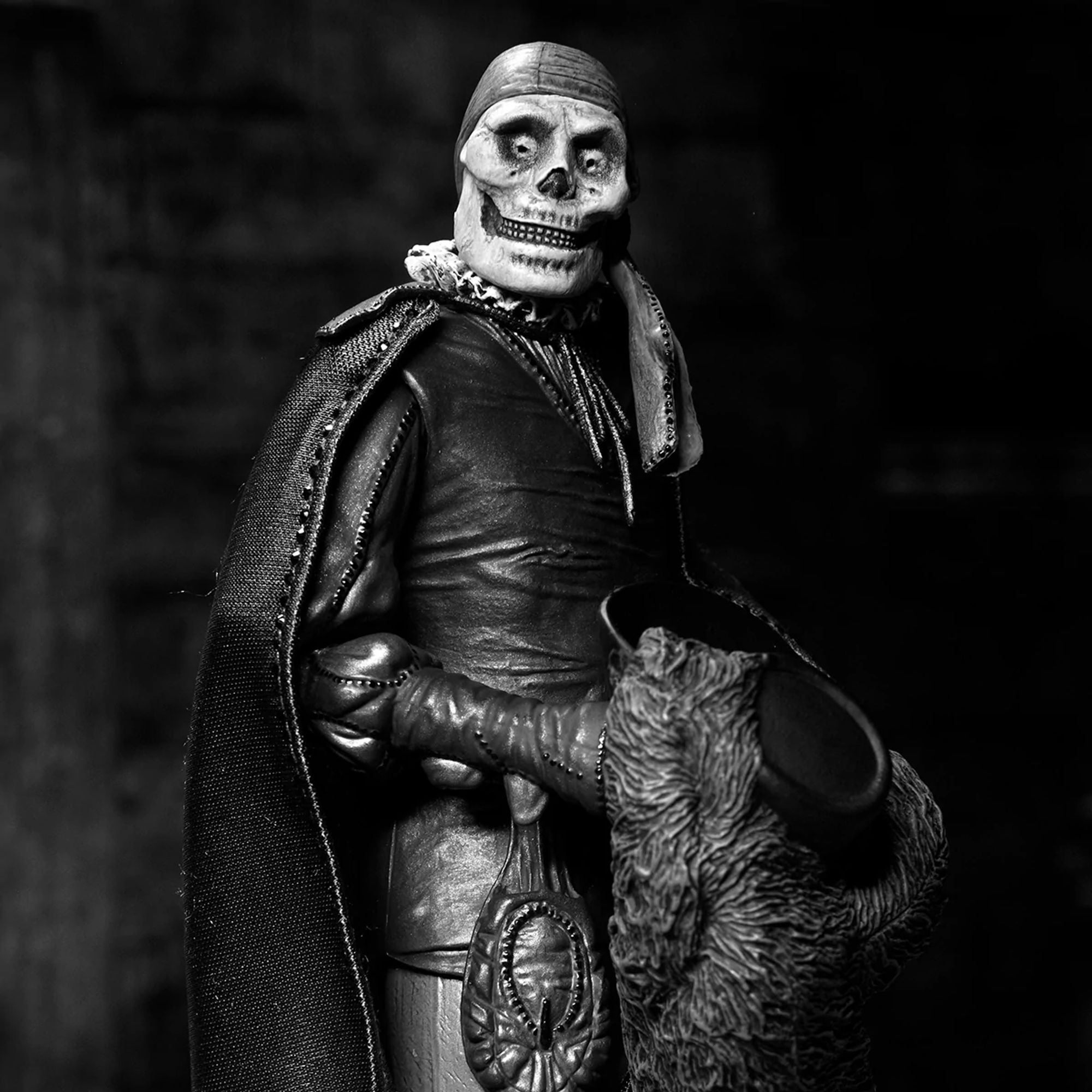 PHANTOM OF THE OPERA (1925) - 7” SCALE ACTION FIGURE - ULTIMATE MASQUE OF THE RED DEATH (B&amp;W)