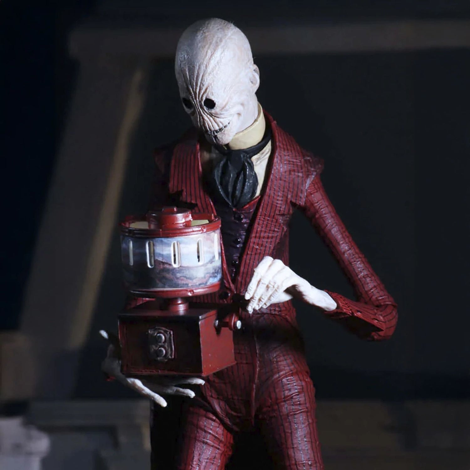 THE CONJURING UNIVERSE - 7” SCALE ACTION FIGURE - ULTIMATE CROOKED MAN