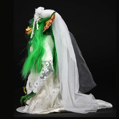 GREMLINS 2 - THE NEW BATCH- 7” SCALE ACTION FIGURE - ULTIMATE GRETA (WEDDING)