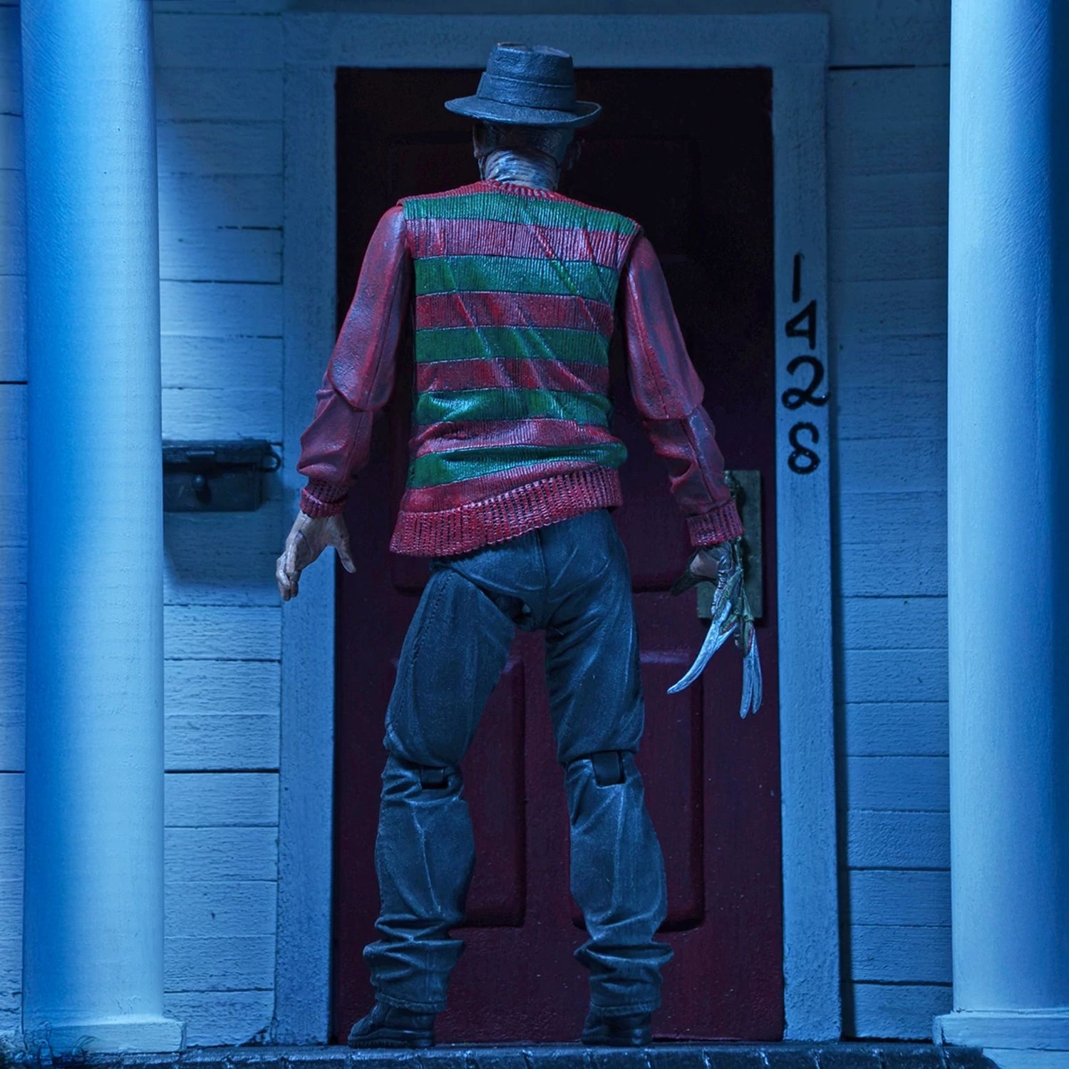 NIGHTMARE ON ELM ST 30TH ANNIVERSARY - 7&quot; ACTION FIGURE - ULTIMATE FREDDY
