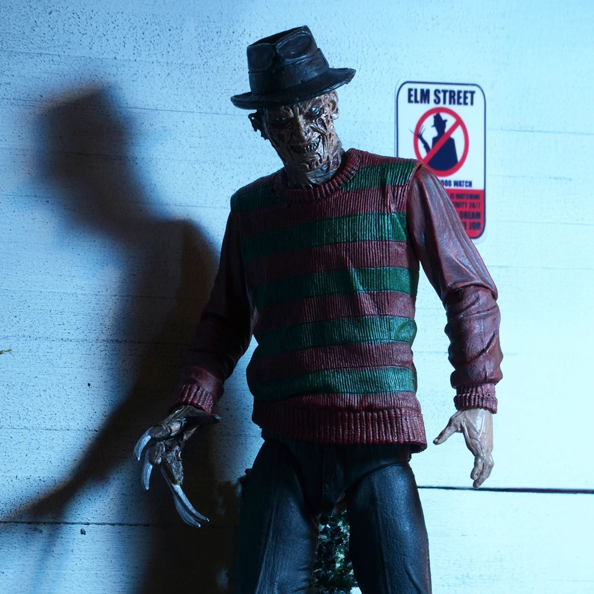 NIGHTMARE ON ELM ST 30TH ANNIVERSARY - 7&quot; ACTION FIGURE - ULTIMATE FREDDY