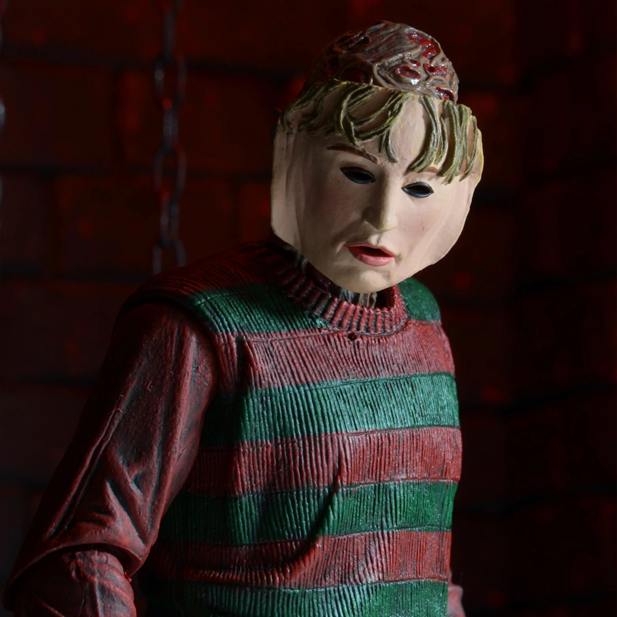 NIGHTMARE ON ELM ST 30TH ANNIVERSARY - 7&quot; ACTION FIGURE - ULTIMATE FREDDY