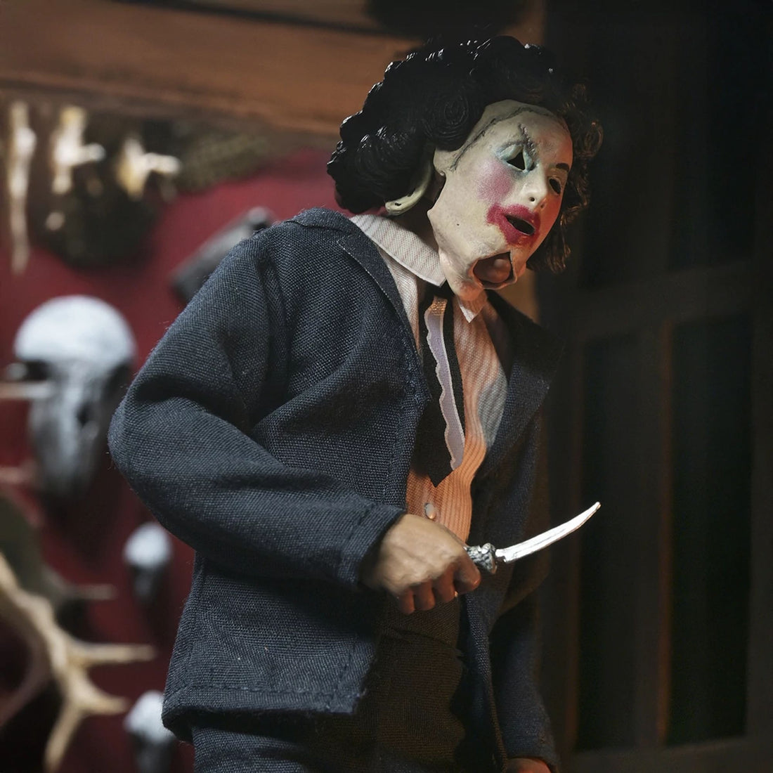 TEXAS CHAINSAW MASSACRE - 8” CLOTHED FIGURE - LEATHERFACE WITH PRETTY WOMAN MASK IN WINDOW BOX