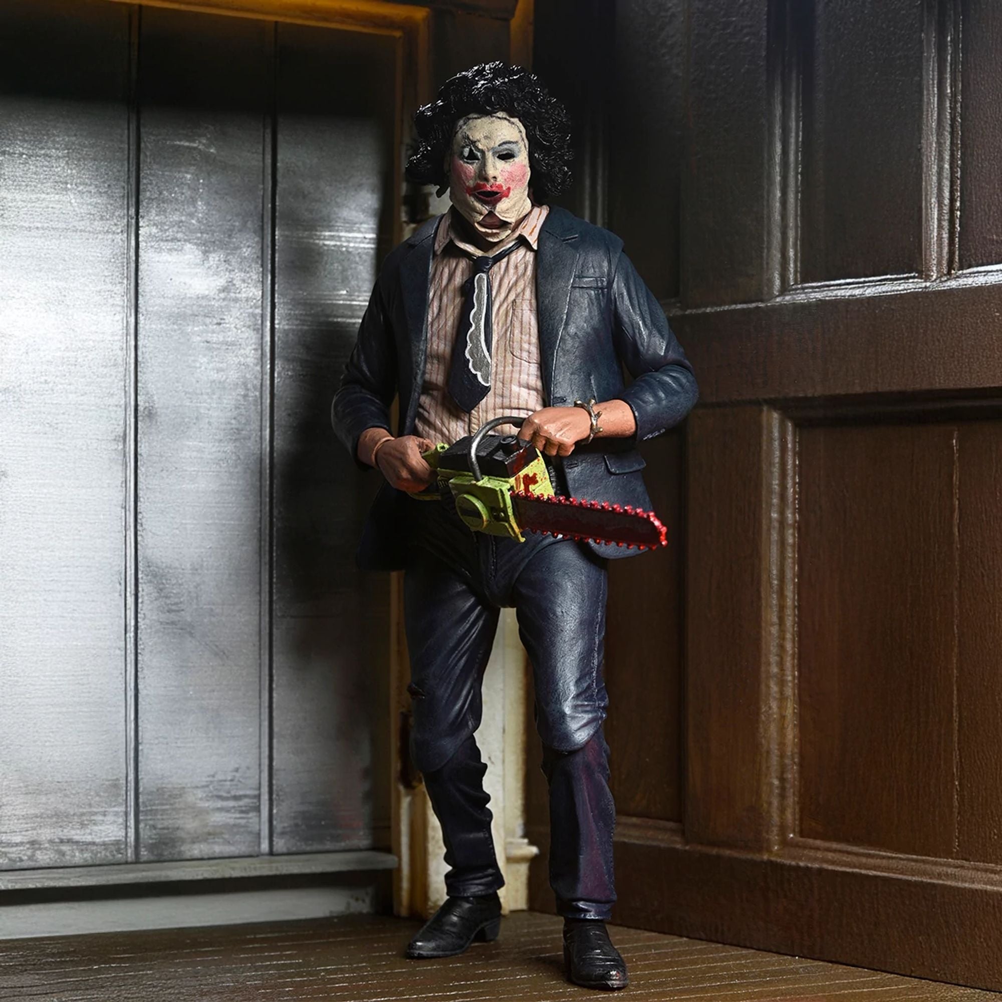 TEXAS CHAINSAW MASSACRE - 7&quot; SCALE ACTION FIGURE - 50TH ANNIVERSARY ULTIMATE PRETTY WOMAN LEATHERFAC