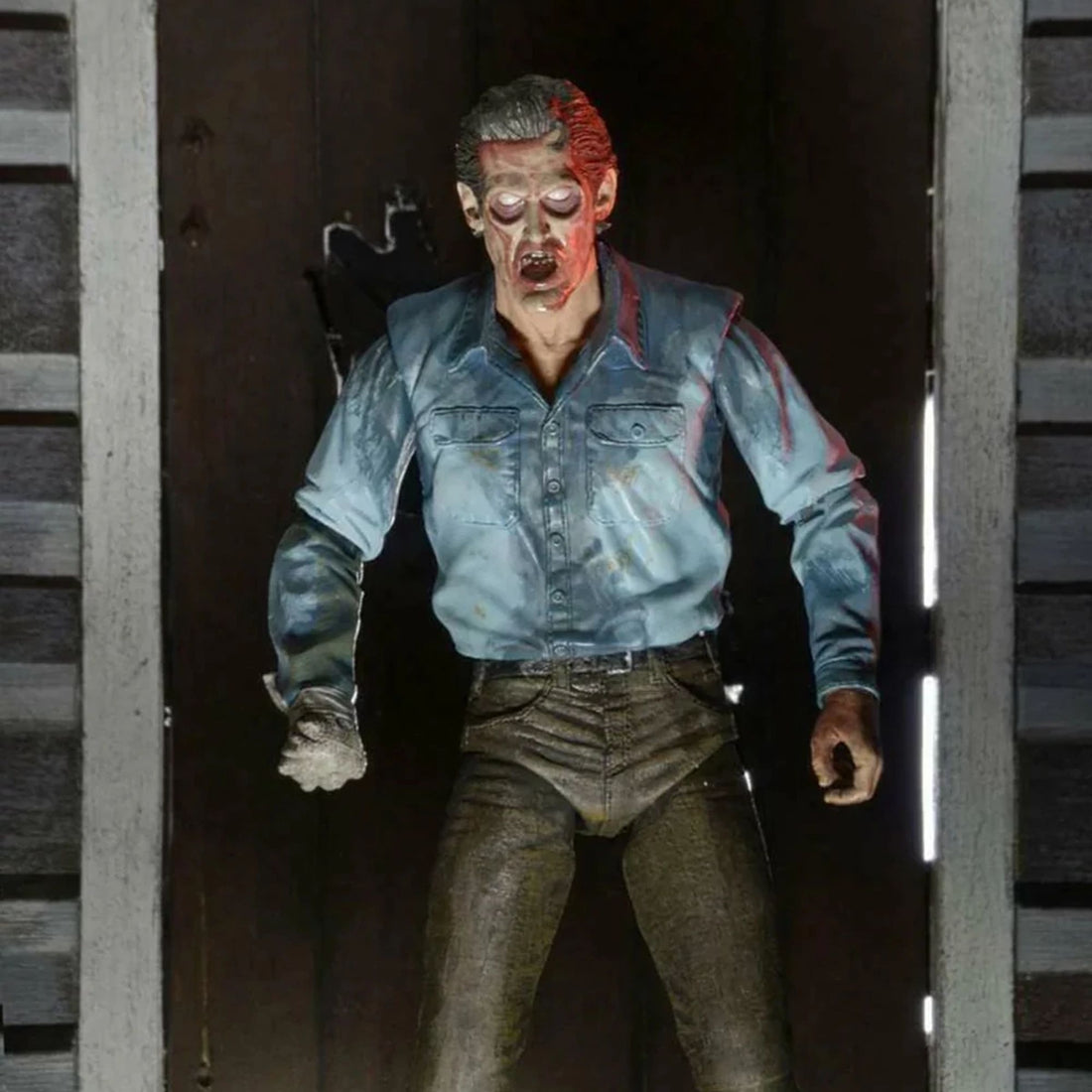 EVIL DEAD 2 - 7" SCALE ACTION FIGURE - ULTIMATE ASH