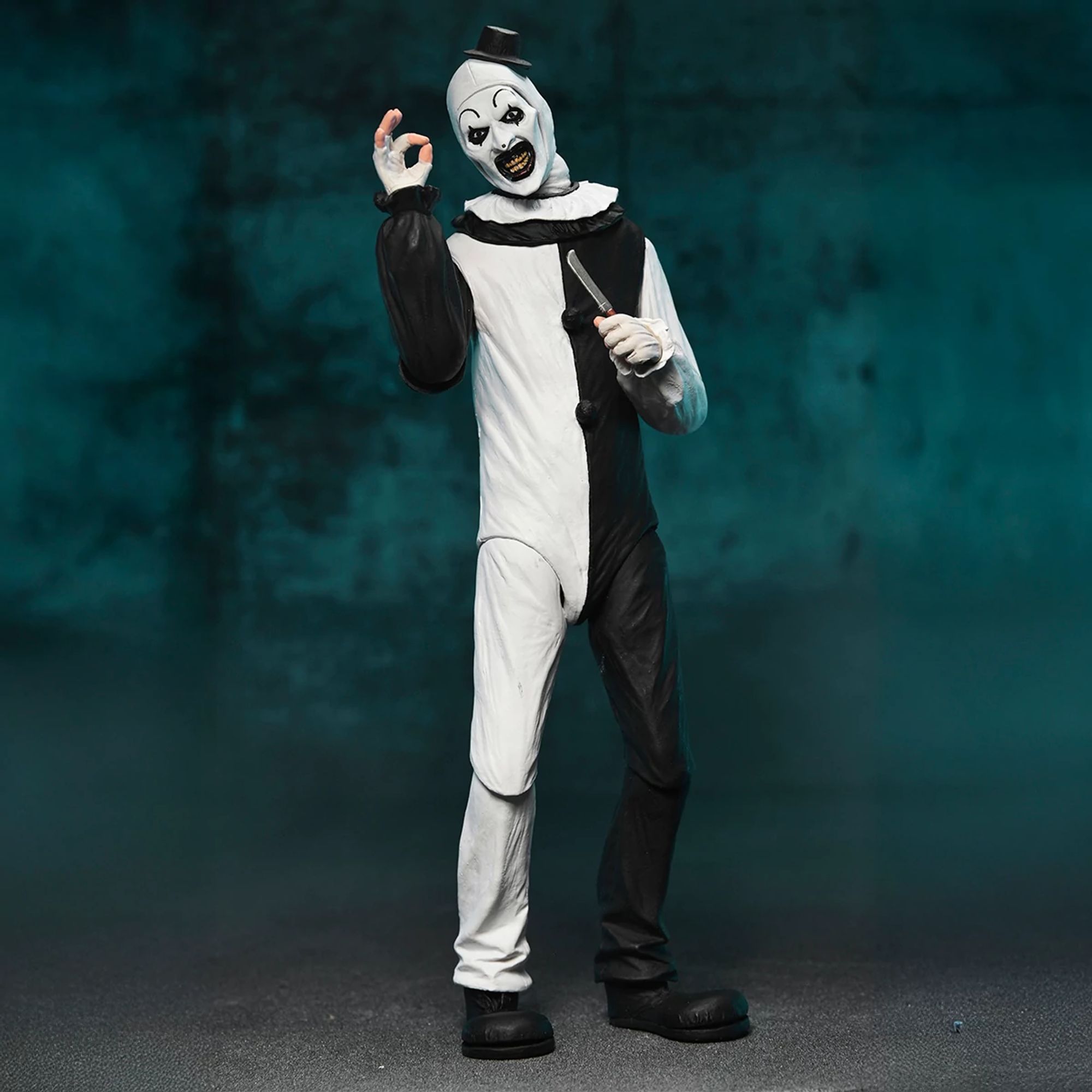 TERRIFIER - 7&quot; SCALE ACTION FIGURE - ULTIMATE ART THE CLOWN