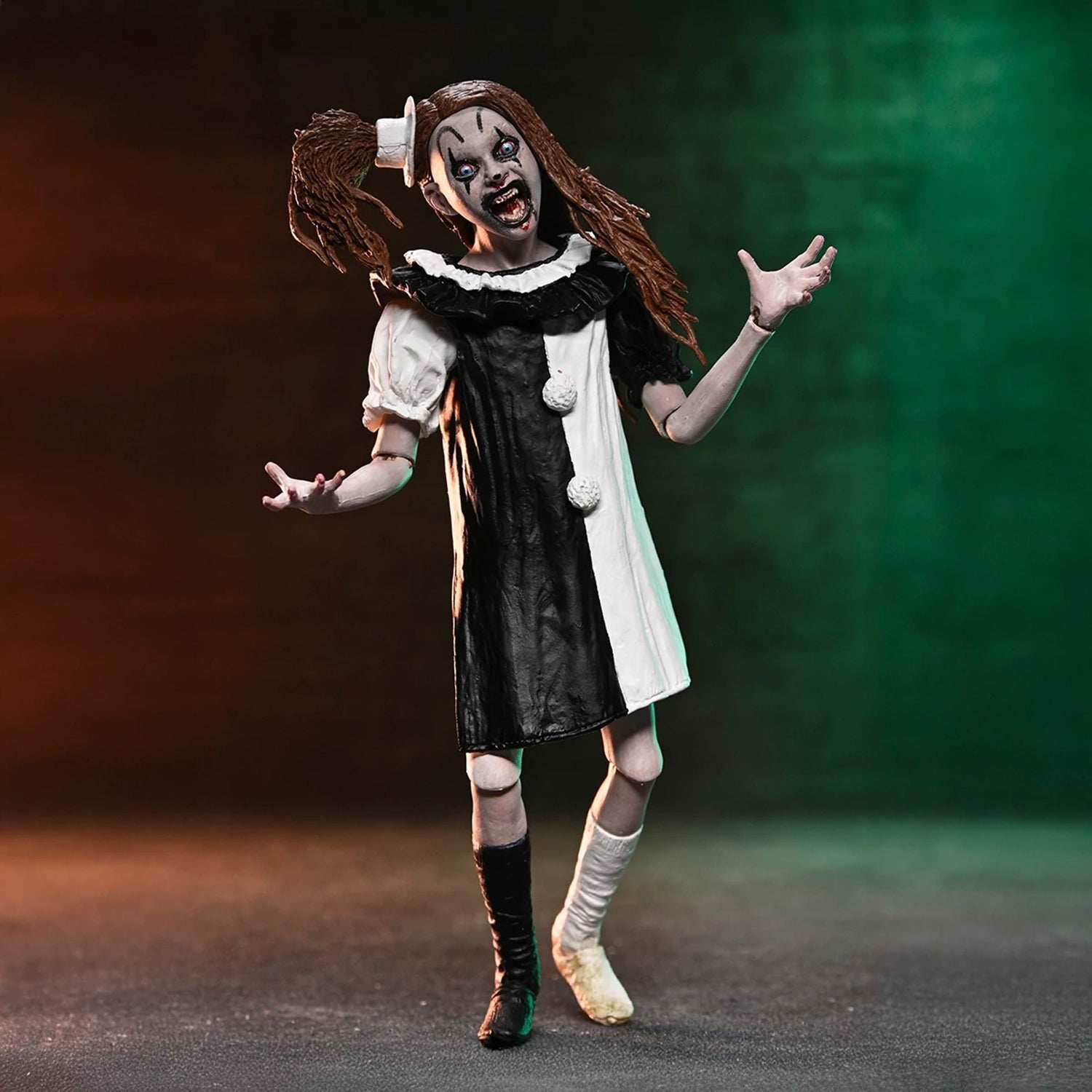 TERRIFIER 2 - 7" SCALE ACTION FIGURE - ULTIMATE ART THE CLOWN &amp; LITTLE PALE GIRL 2 PACK