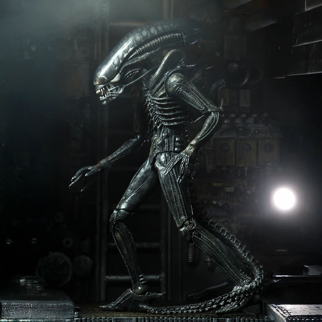 ALIEN – 7” SCALE ACTION FIGURE – ULTIMATE 40TH ANNIVERSARY BIG CHAP