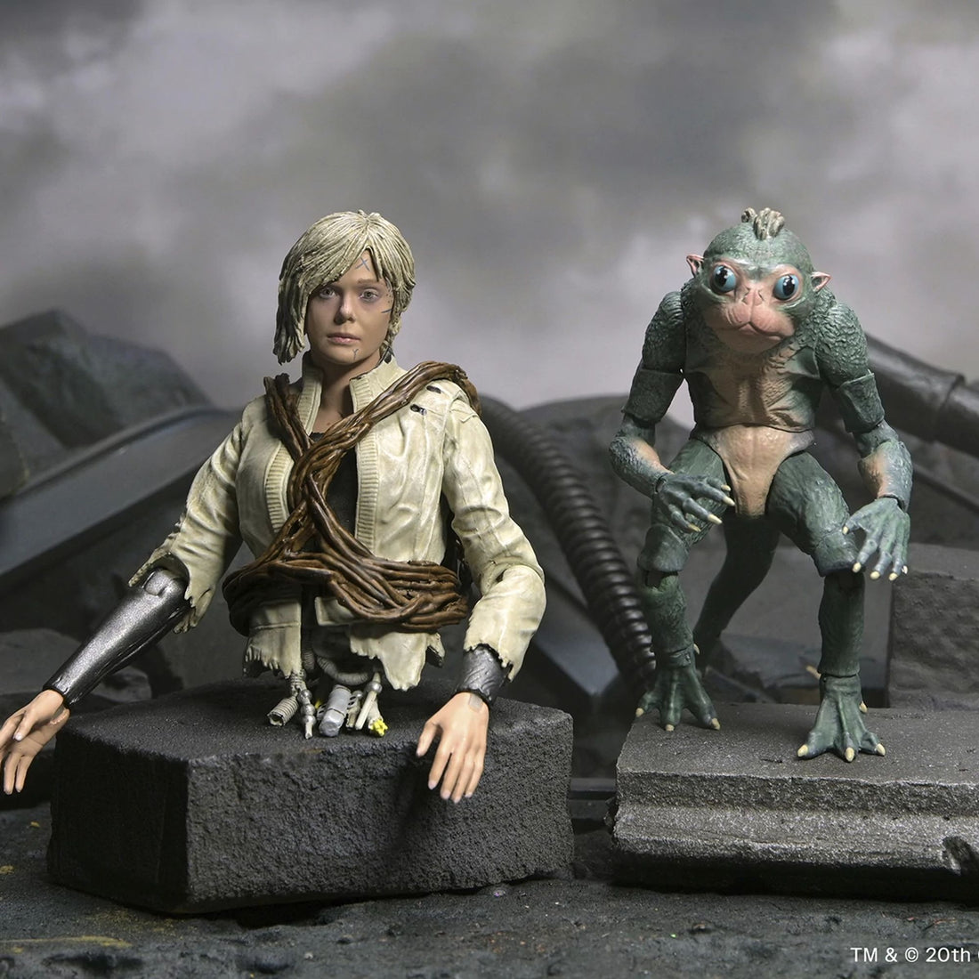 PREDATOR BADLANDS - 7" SCALE ACTION FIGURE - ULTIMATE THIA &amp; BUD