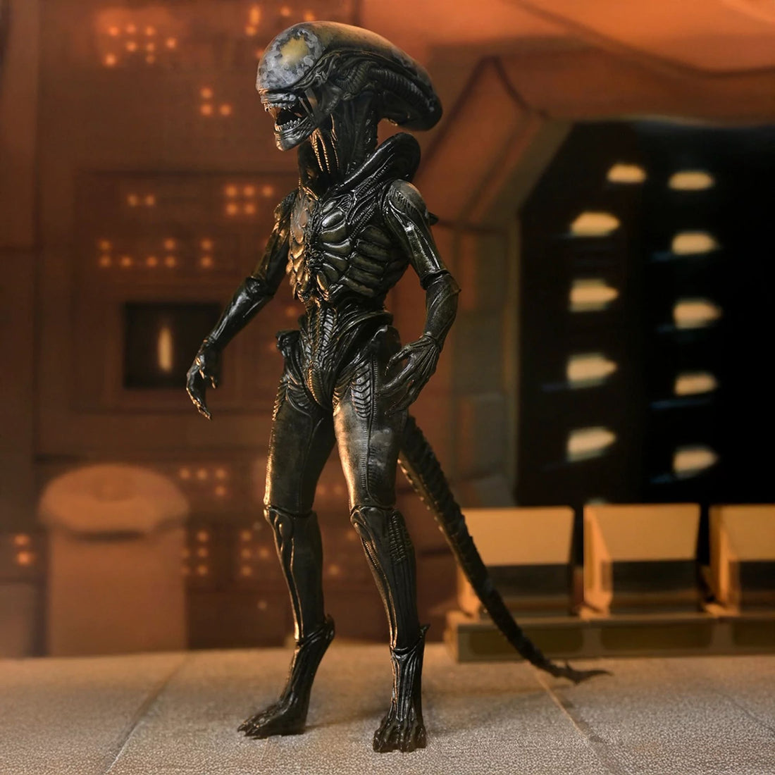 ALIEN EARTH - 7" SCALE ACTION FIGURE - ULTIMATE WENDY&