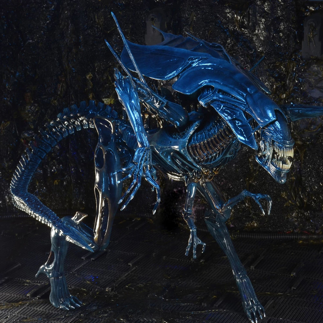 ALIENS - ULTRA DELUXE BOXED FIGURE - 40TH ANNIVERSARY ALIEN QUEEN