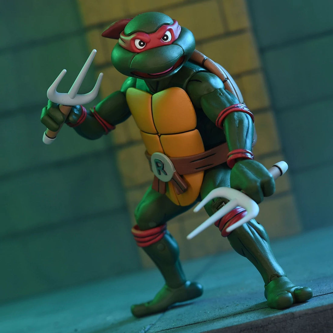 TEENAGE MUTANT NINJA TURTLES (CARTOON) – 7” SCALE ACTION FIGURE – ULTIMATE RAPHAEL (VHS)