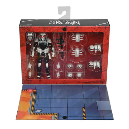 TEENAGE MUTANT NINJA TURTLES (THE LAST RONIN) - 7&quot; SCALE ACTION FIGURE - SYNJA COMMANDO WITH MOUSERS