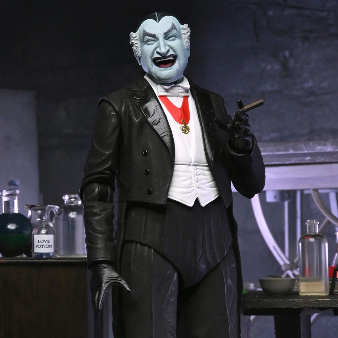 THE MUNSTERS (TV SERIES) - 7” SCALE ACTION FIGURE - ULTIMATE GRANDPA MUNSTER