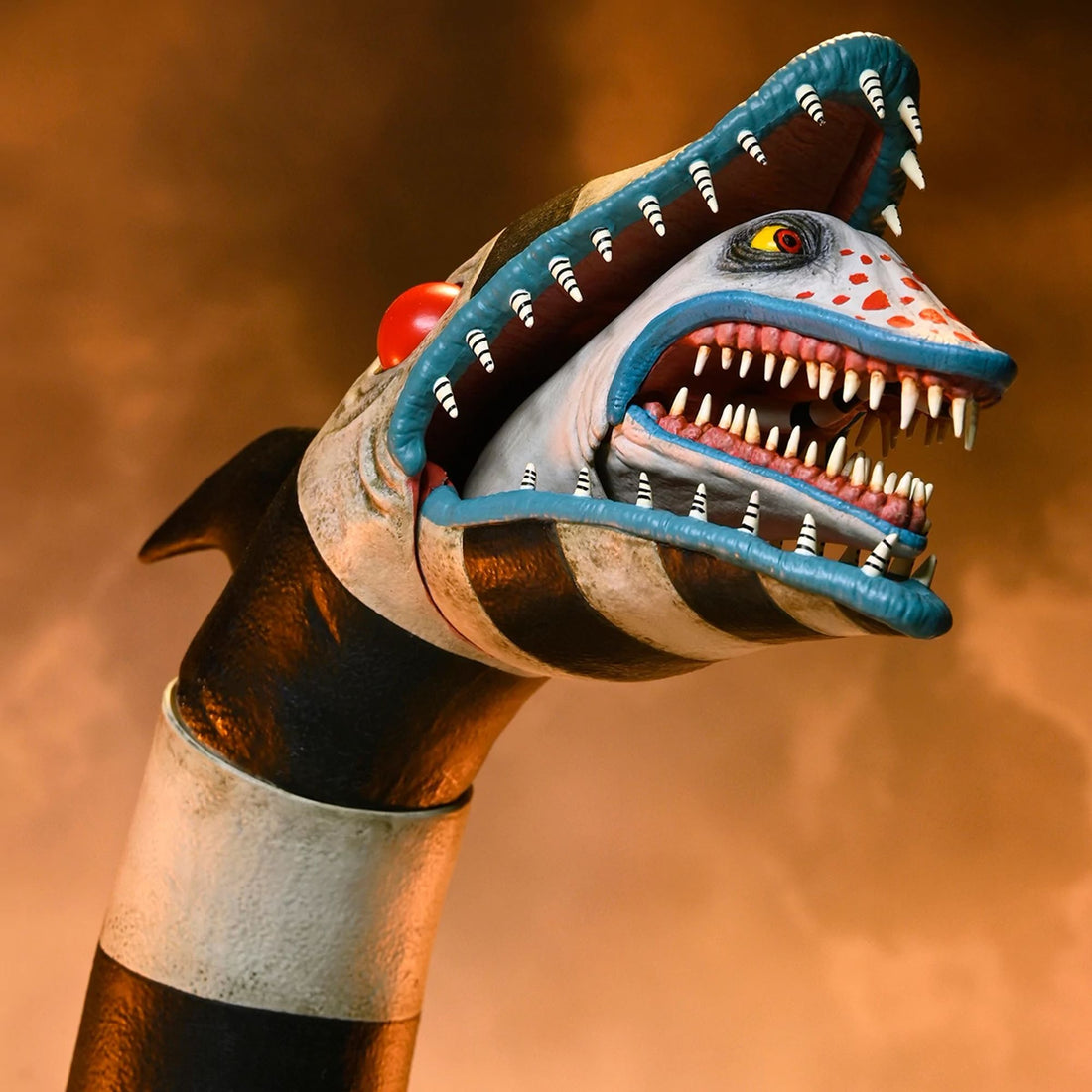 BEETLEJUICE BEETLEJUICE - 7&quot; SCALE ACTION FIGURE - ULTIMATE &quot;MATADOR&quot; BEETLEJUICE AND SANDWORM 2 PK