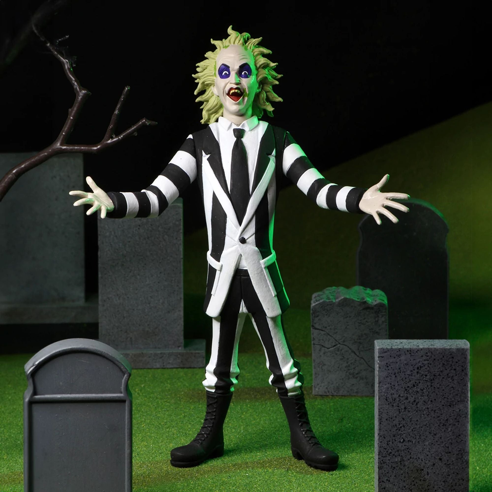 BEETLEJUICE – 6” SCALE ACTION FIGURE – TOONY TERRORS BEETLEJUICE