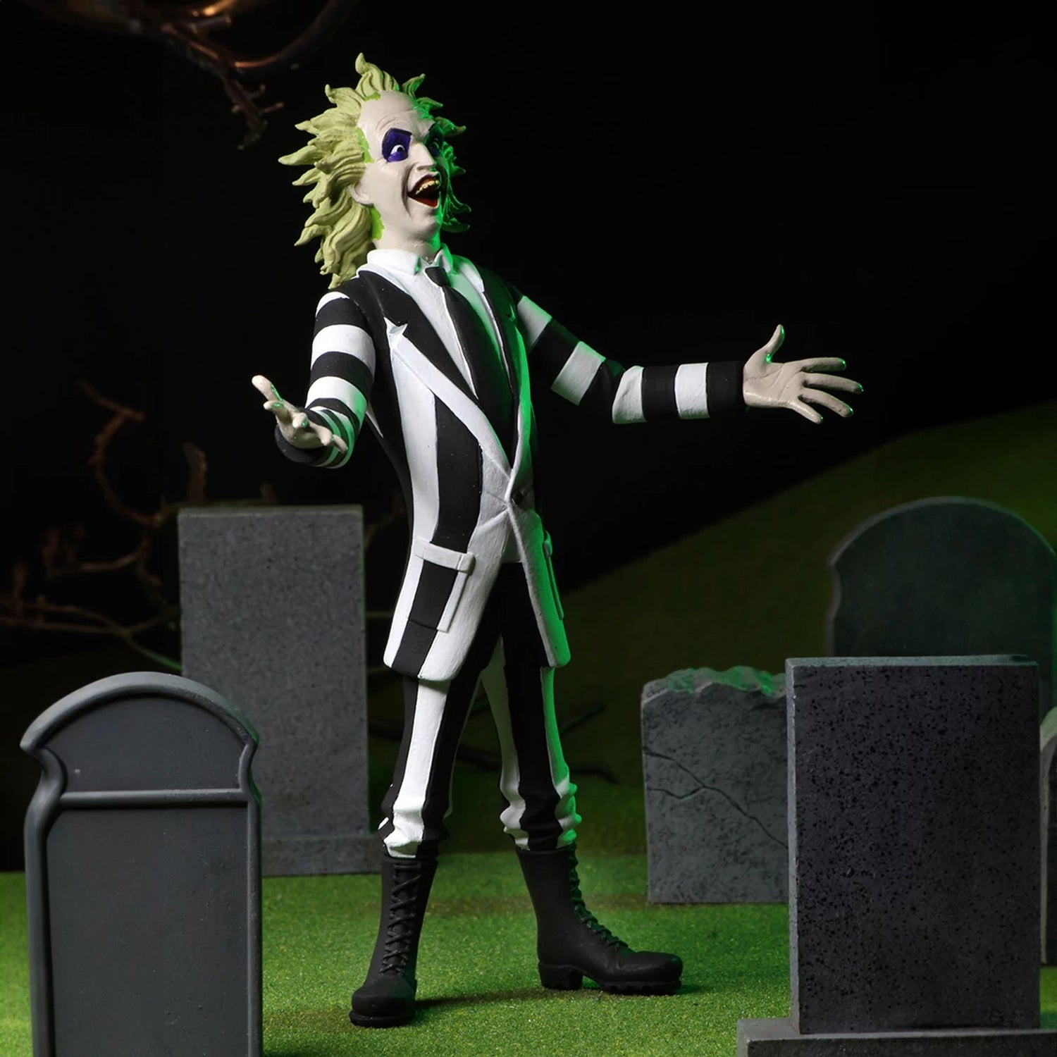 BEETLEJUICE – 6” SCALE ACTION FIGURE – TOONY TERRORS BEETLEJUICE