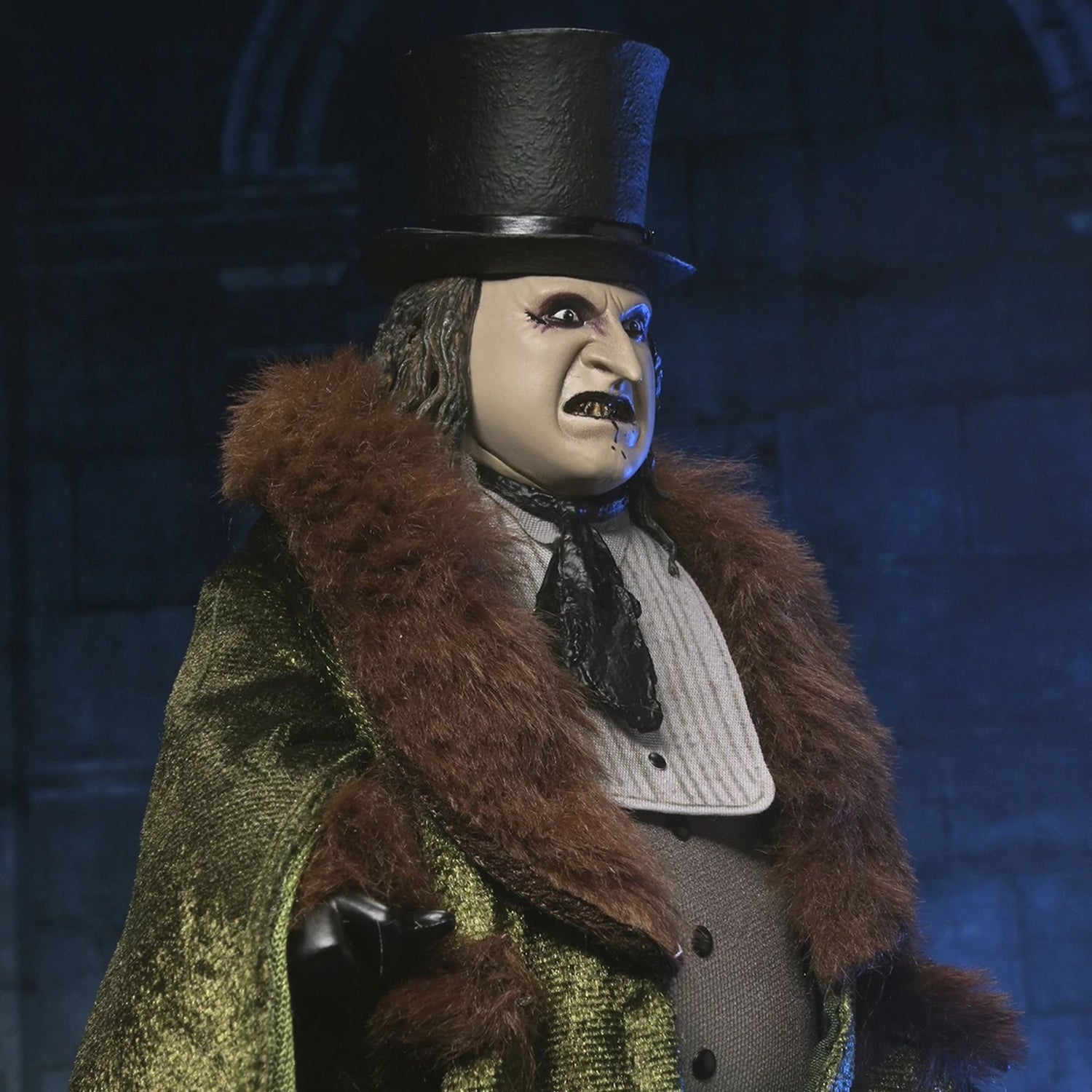 BATMAN RETURNS - 8” CLOTHED ACTION FIGURE – THE PENGUIN