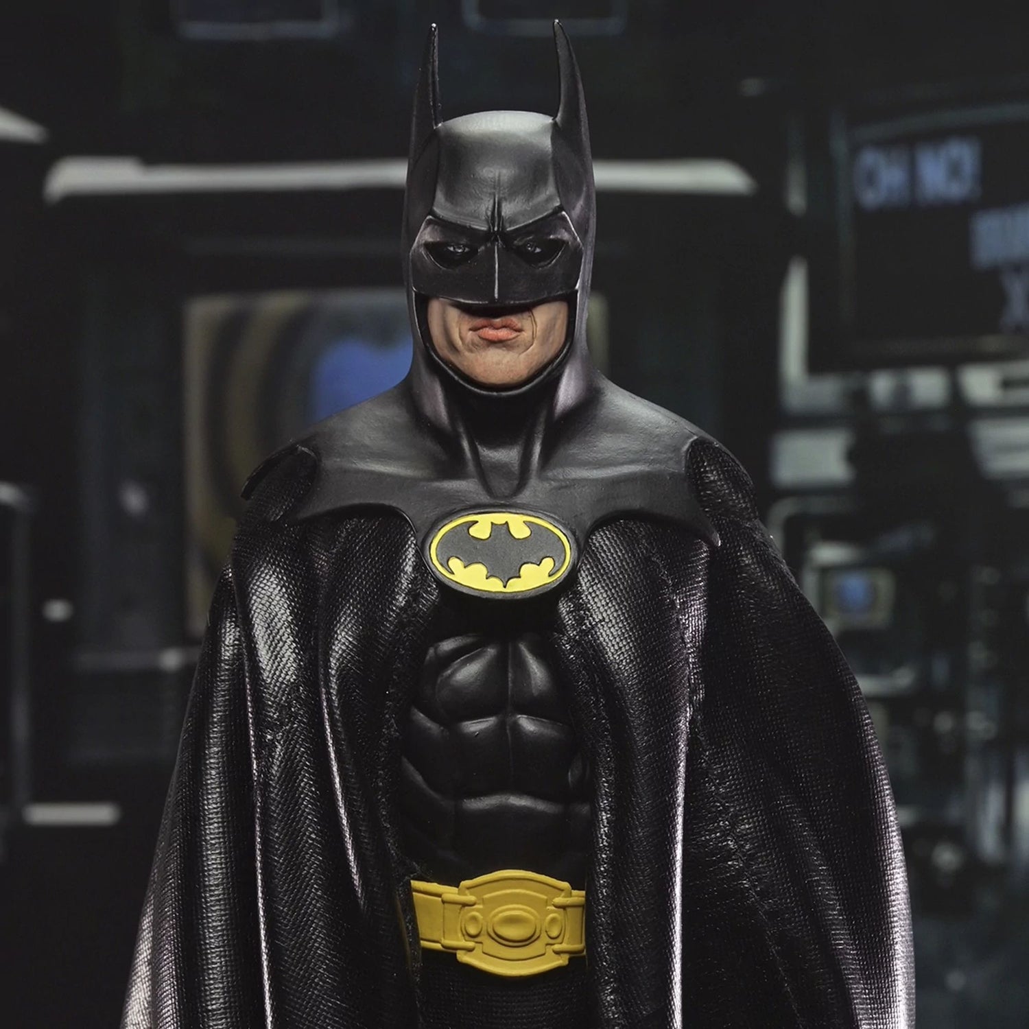 BATMAN (1989 FILM) - 8” CLOTHED ACTION FIGURE - BATMAN