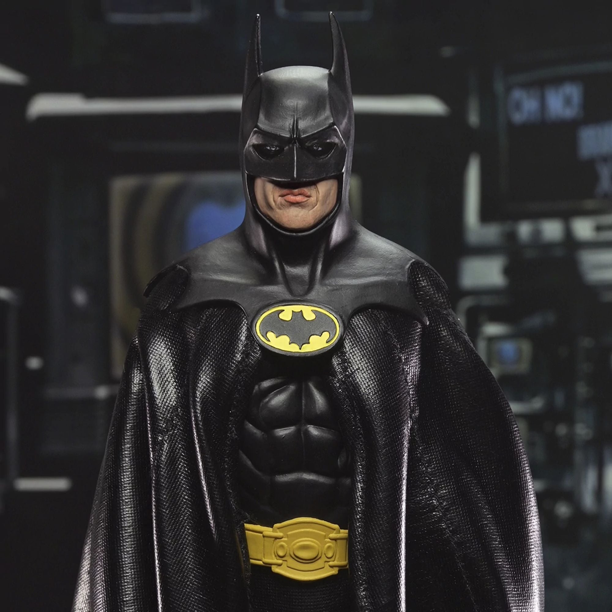 BATMAN (1989 FILM) - 8” CLOTHED ACTION FIGURE - BATMAN